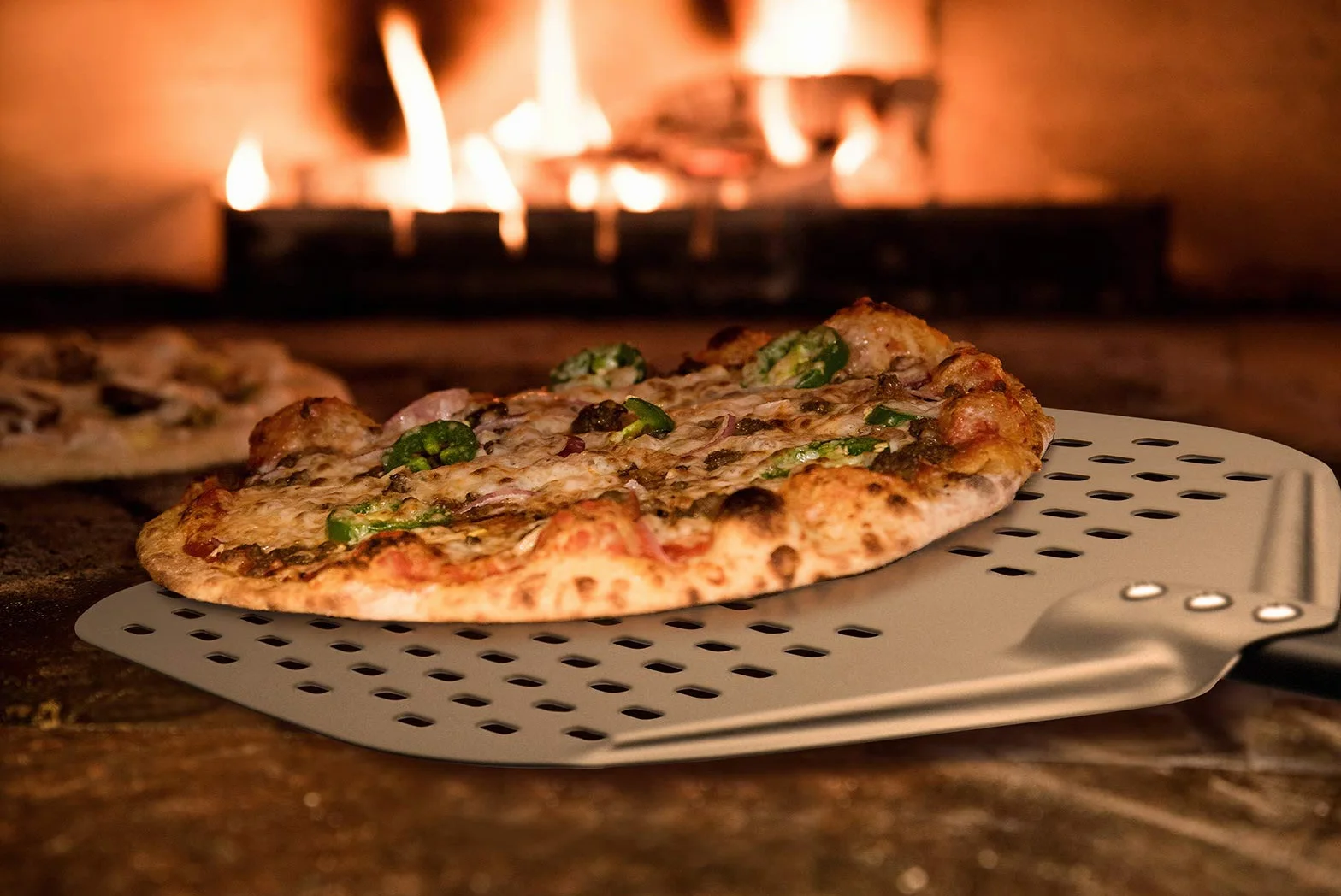 Pala per Pizza Forata 12 Pollici in Alluminio Anodizzato con Manico Lungo Rimovibile