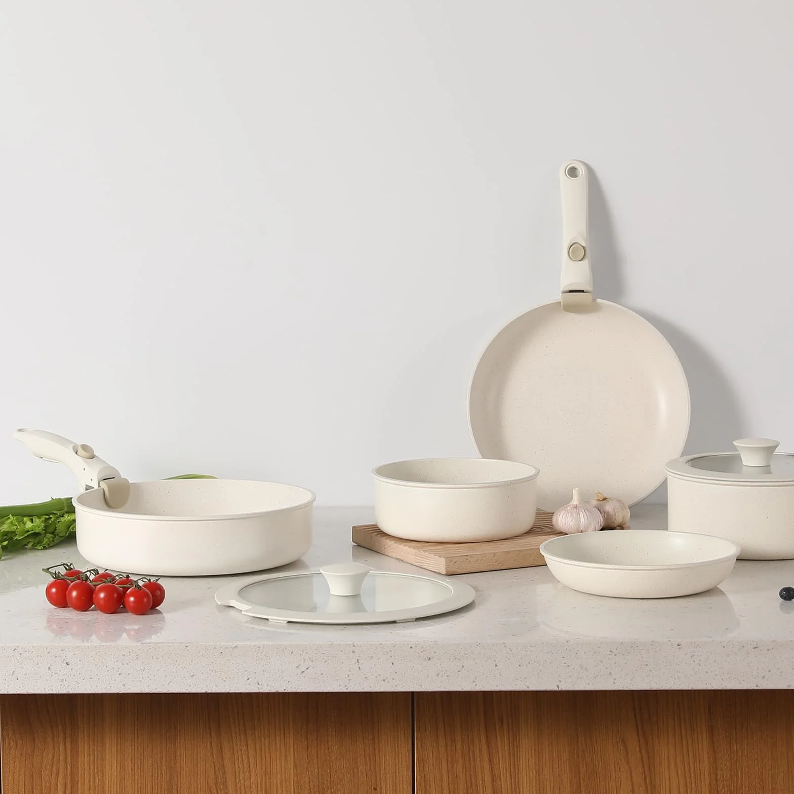 9 pentole e padelle in ceramica antiaderente, manico rimovibile，atossiche, adatte all'induzione e alla cottura in forno, senza PTFE e PFOS, bianco