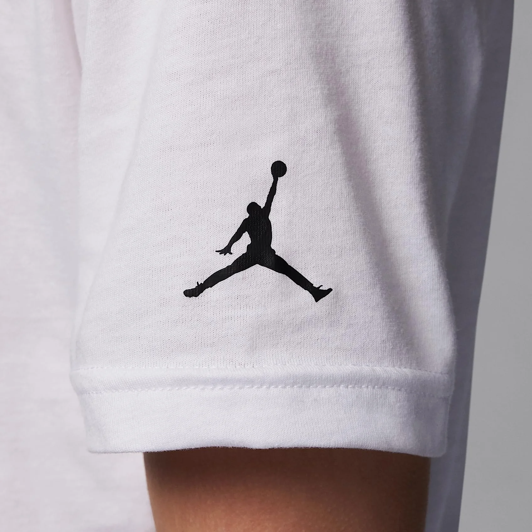 Nike Jordan Big Kids' Embroidered Logo T-Shirt Camice Medico Bambine e Ragazze