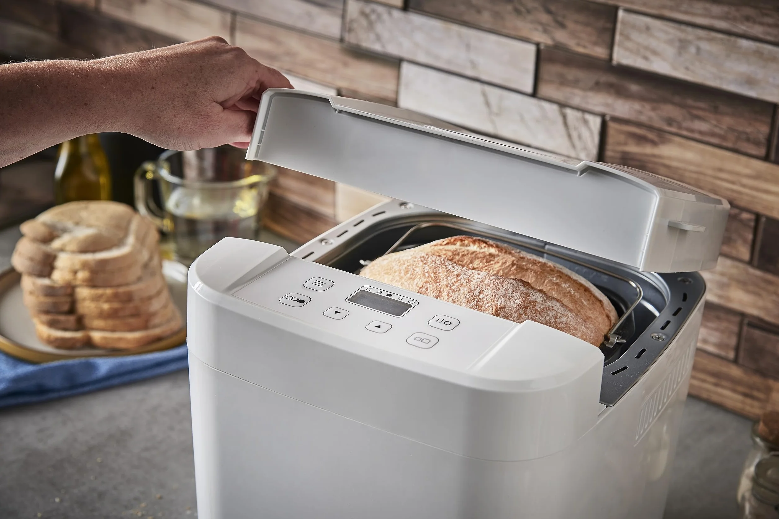 Russell Hobbs Macchina per il pane - 12 programmi, 3 livelli di doratura - Design Compatta, Timer, 750 e 1.000 g, Teglia antiaderente, adatta anche per marmellata e torte, 27260-56