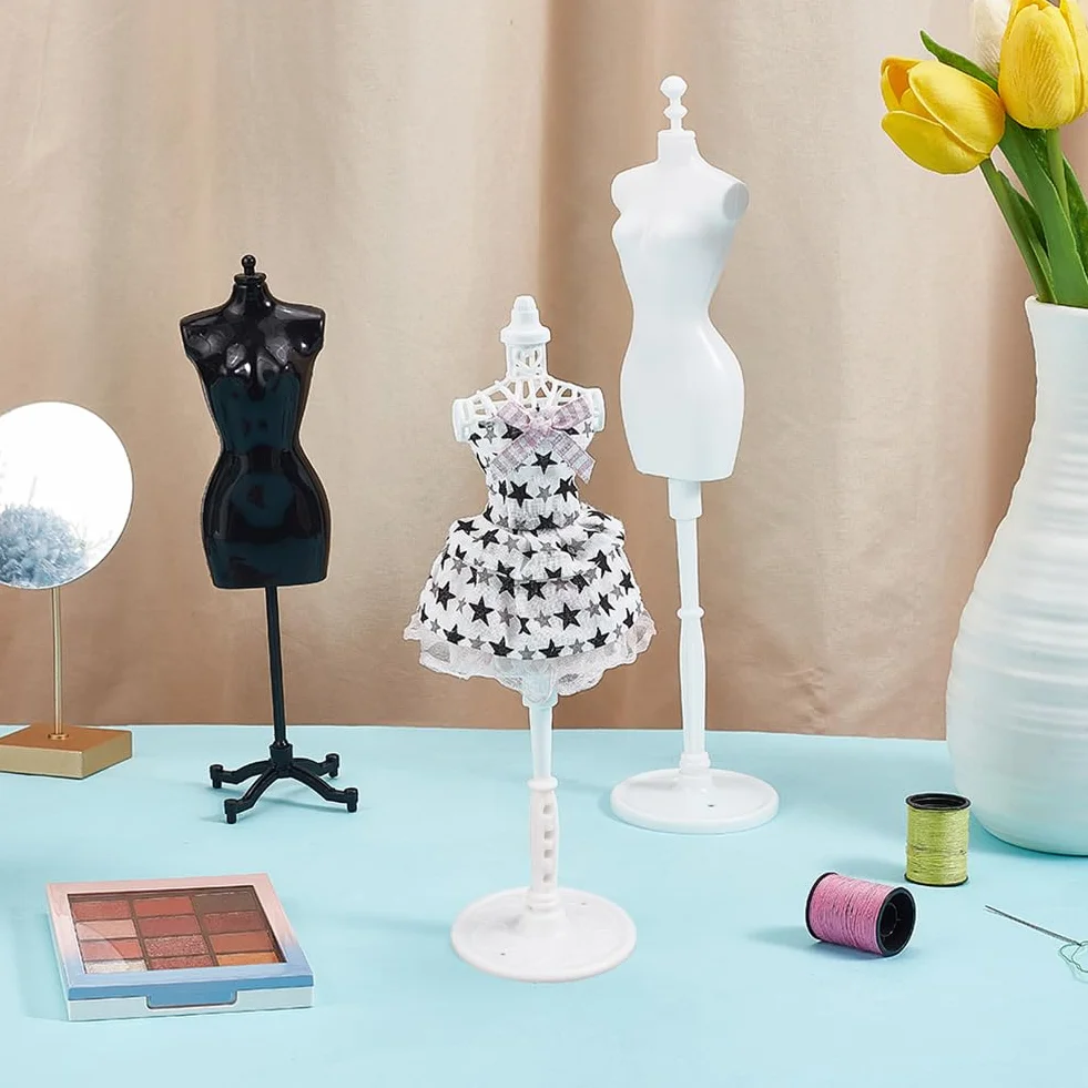 NBEADS 5 Set Mini Manichino Display Modello, Supporto Plastica Mannequin Holder Dress Form per Abiti Fai Da Te