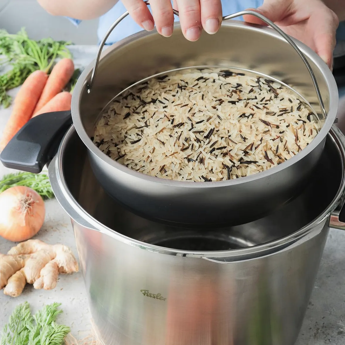 Fissler Vitavit Premium Pentola a pressione in acciaio inox 6 L, 22 cm, 4 livelli di cottura, incluso inserto, adatta a fornelli a induzione