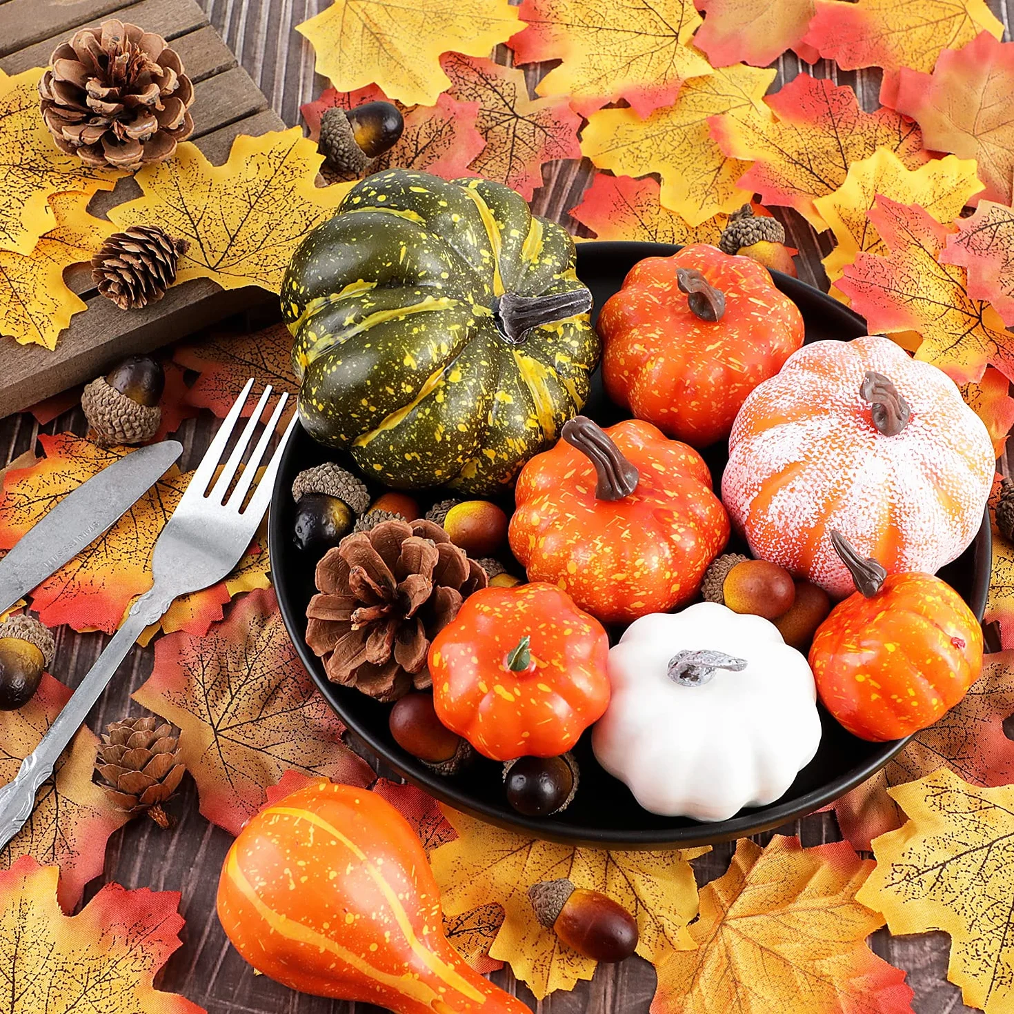 Benjia 102 Pezzi Set Decorazioni Zucche Autunno Artificiali Foglie Acero Pigne Ghiande Halloween Ringraziamento