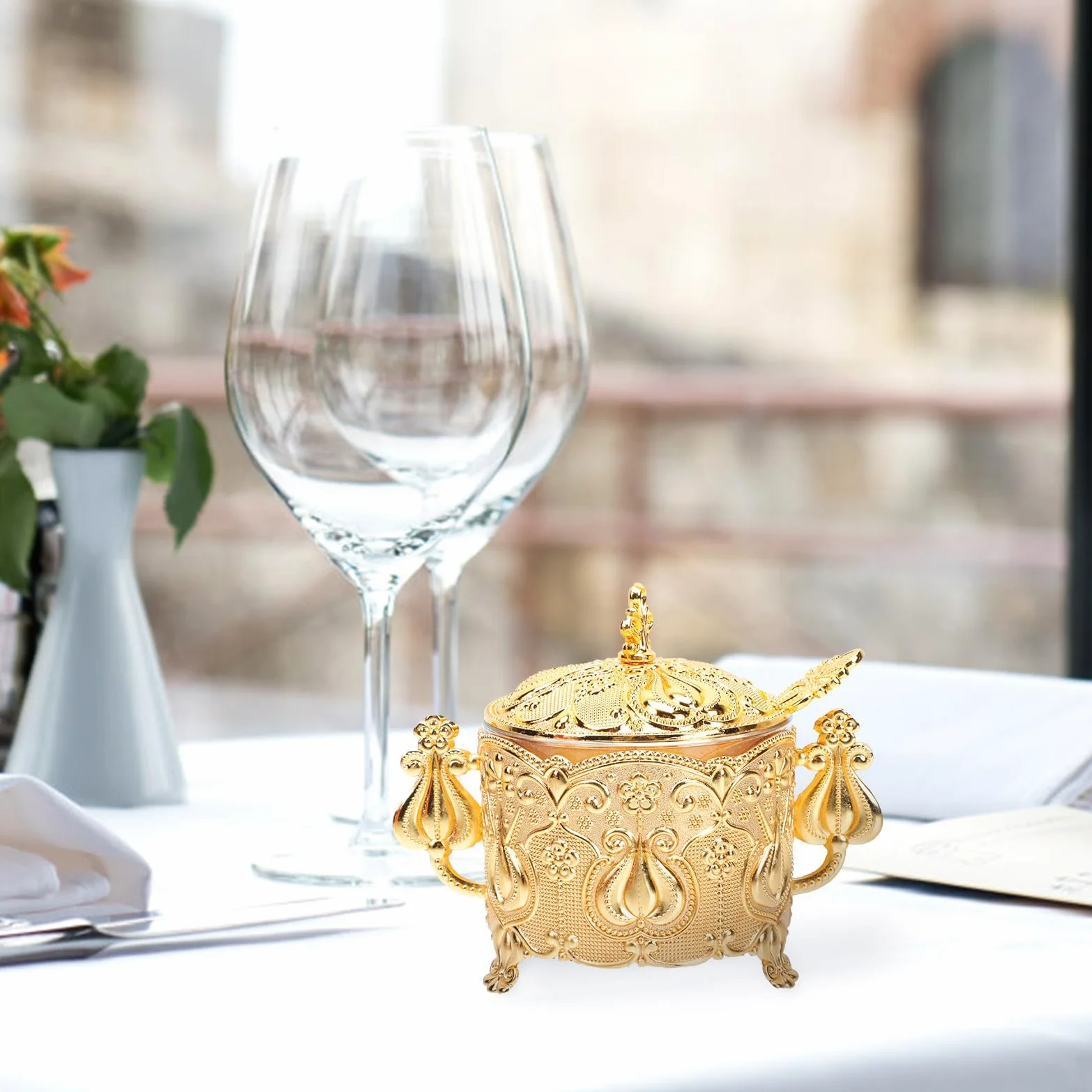 Zuccheriera in Metallo con Cucchiaio e Coperchio, per Zucchero e Sale | Finitura Oro, Stile Europeo Elegante, Decorativo per Cucina e Hotel, Contenitore per Zucchero o Sale
