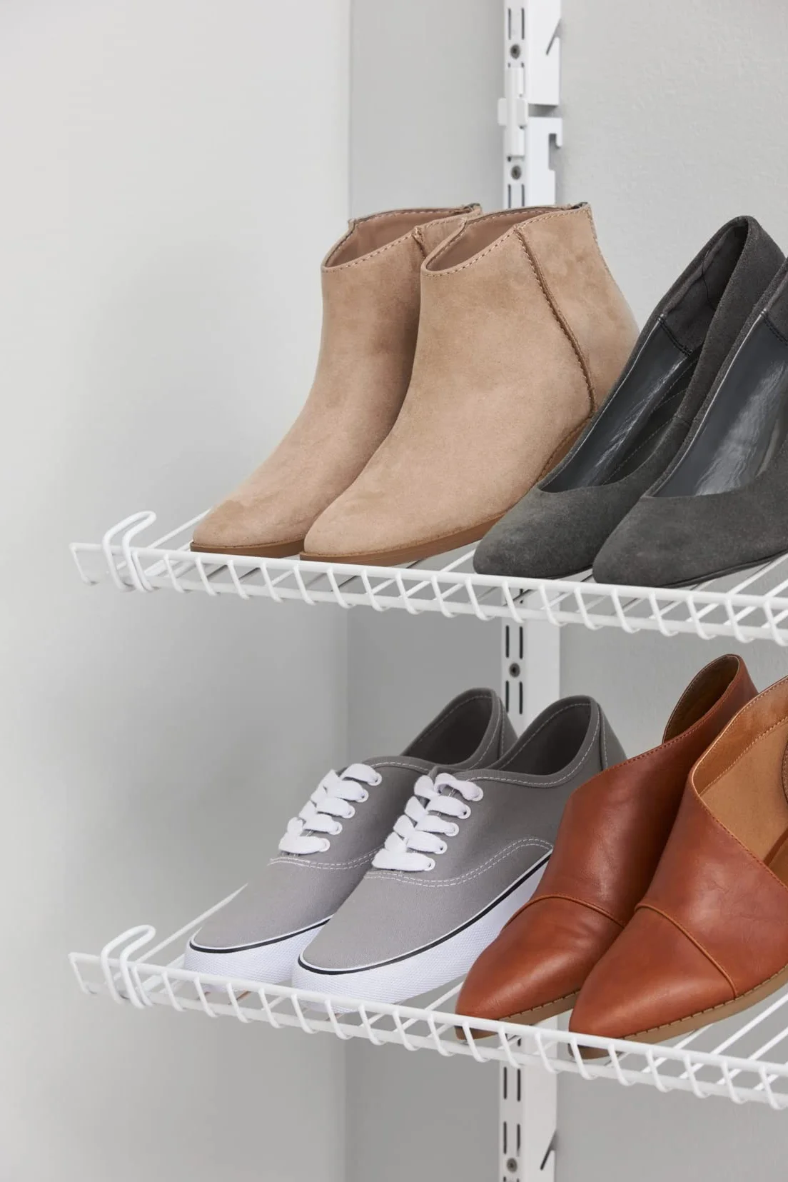 Rubbermaid - Mensola per scarpe, colore: Bianco