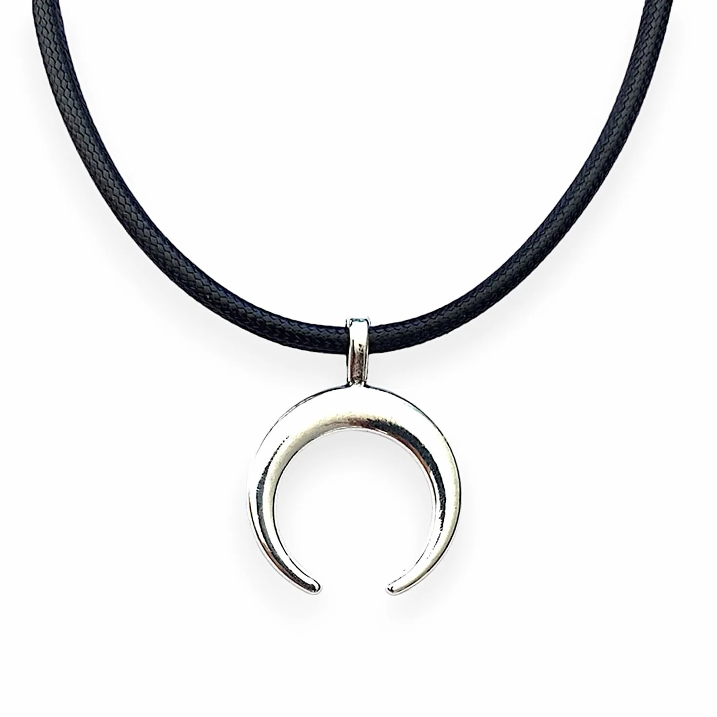 Collana Corno Portafortuna Uomo Donna Cordino Pelle Nera Cerata Chiusura Acciaio Ciondolo Luna Rovesciata Argento