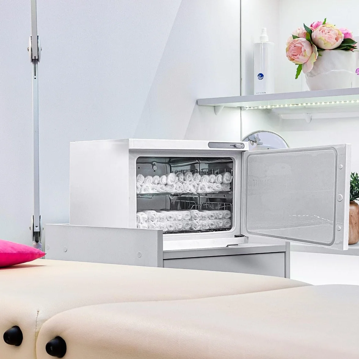 Scaldasalviette Elettrico Termostato Termoarredo Calorifero per Bagno Saloni di Bellezza Hotel 220-240V 200W Capacità 70 Asciugamani Luce Ultravioletta UV 2 Ripiani Rimovibili+2 Pinze Gratuite- Bianco