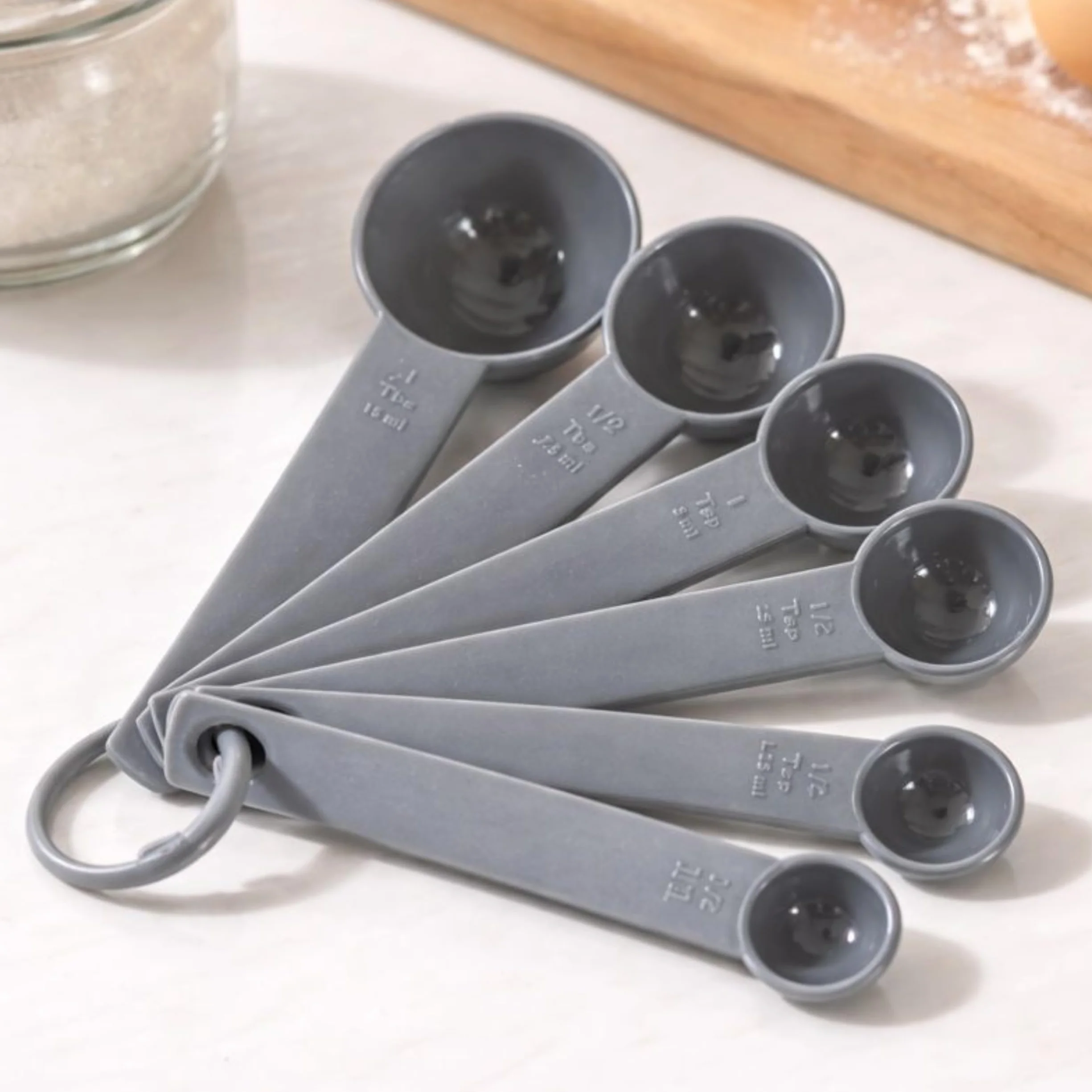 PARENCE.- Set di 5 misurini in plastica colorata - da 1 a 15 ml/g - Misurino da cucina e pasticceria con anello per appendere - Dispenser preciso