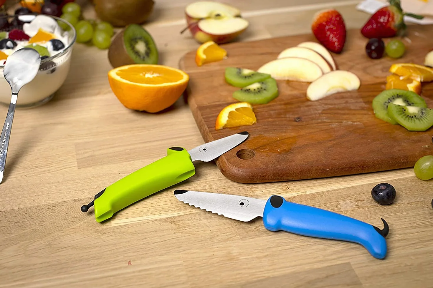 KUHN RIKON Kinderkitchen - Coltello per cani con lama seghettata, colore: blu