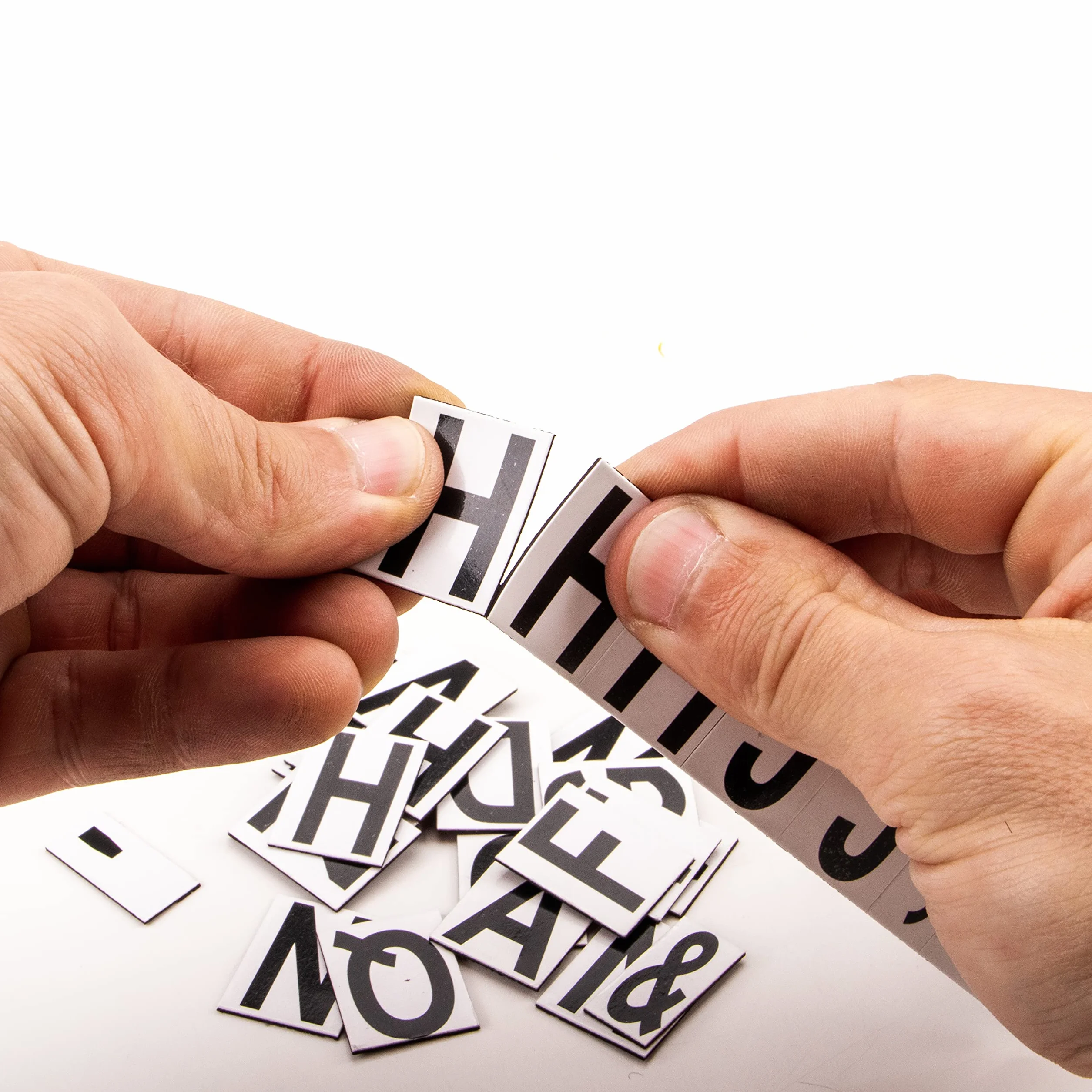 Magnets4you - Set di lettere magnetiche, 240 caratteri, lettere magnetiche, con caratteri speciali, per scuola, lavagna, lavagna magnetica