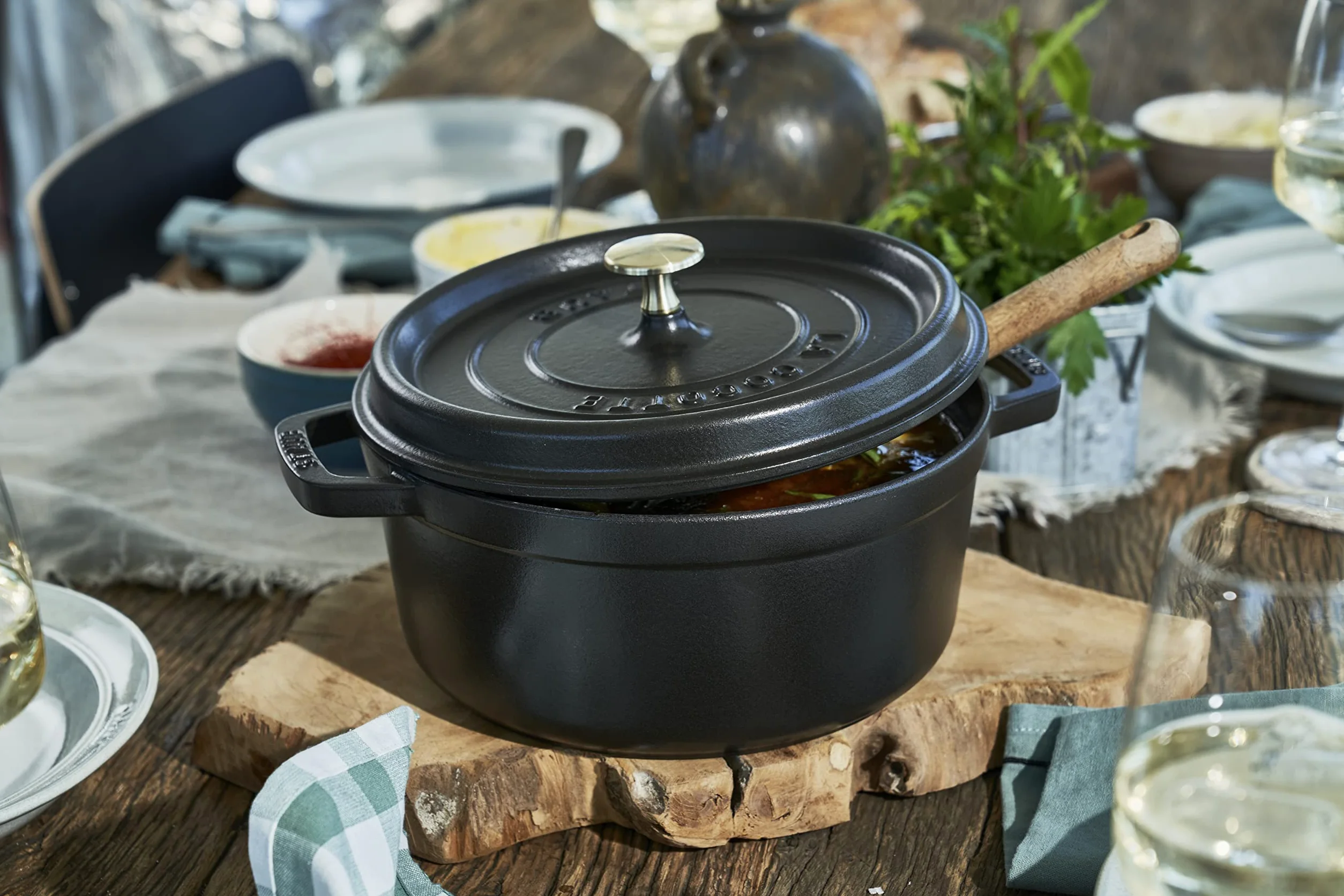 STAUB La Cocotte Casseruola tonda, 6.7 L, Ghisa, Nero, 28 cm