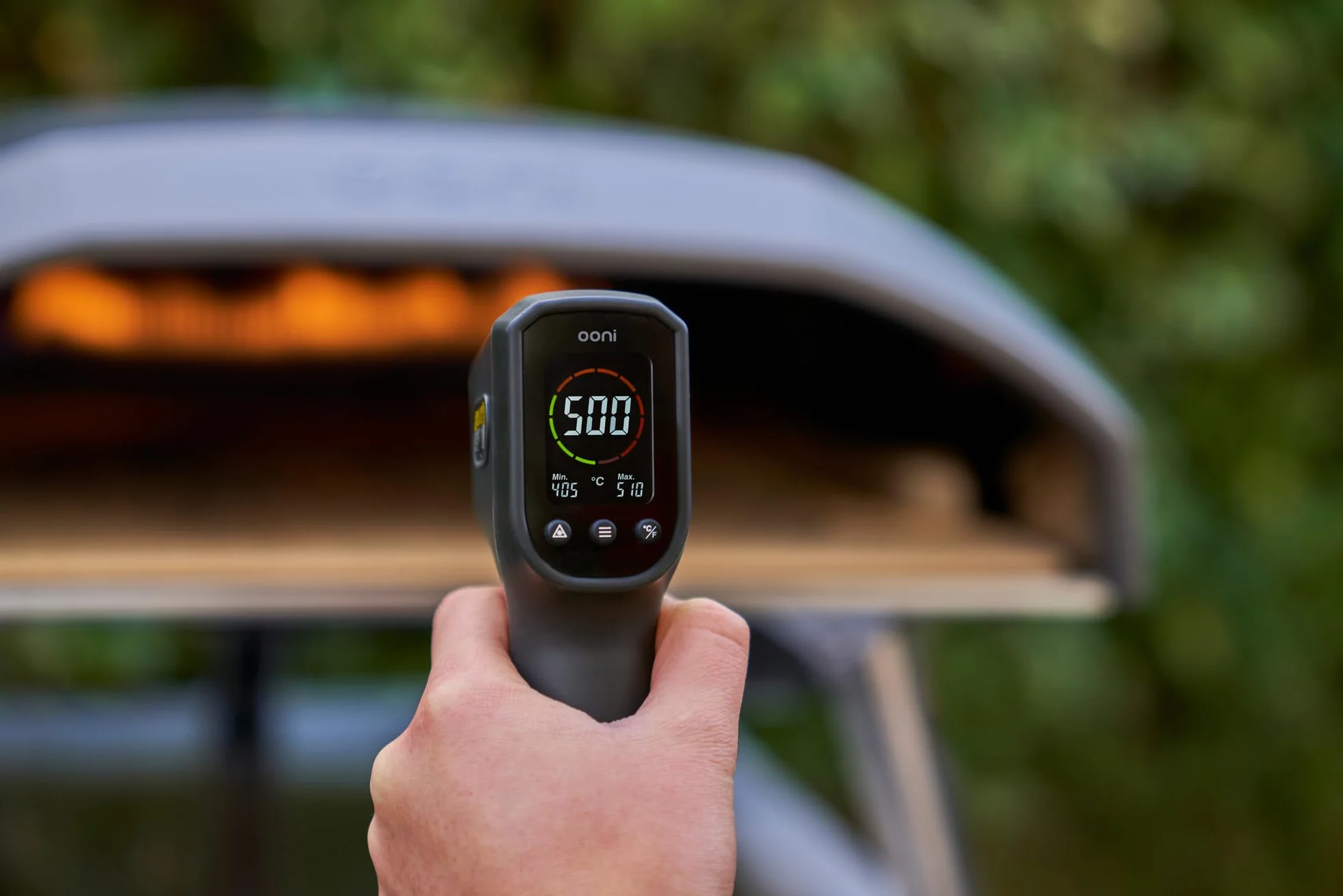 Termometro laser da cucina Ooni – Termometro digitale con puntatore laser – Termometro per forno per pizza da esterno – Accessorio Ooni