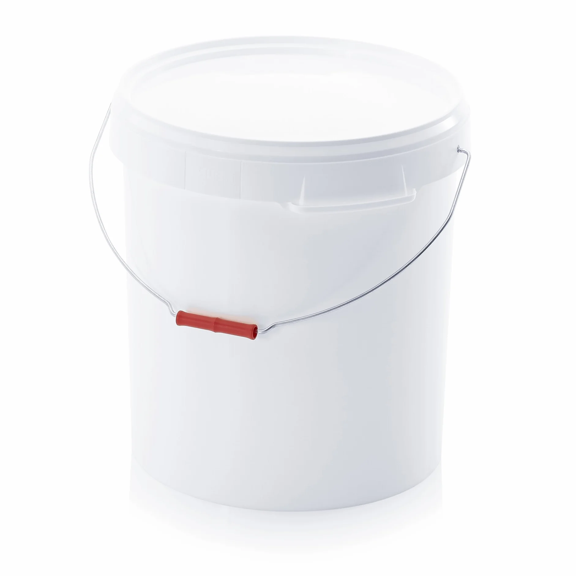 Set 2 secchi in plastica da 30 L, con coperchio e manico in metallo, adatti per alimenti, di colore bianco.