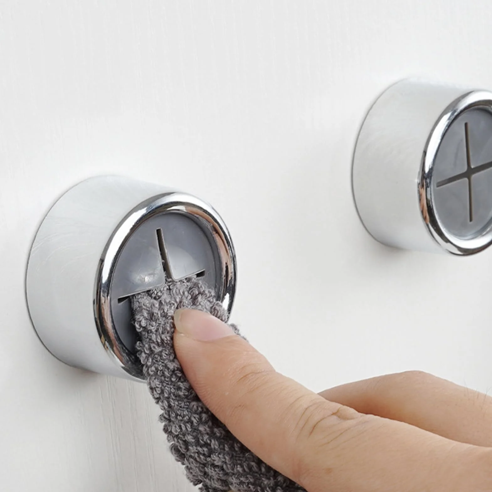 Porta Strofinacci da Cucina con Ganci Adesivi per Asciugamani, Ripiano da Parete per Doccia e Armadietto