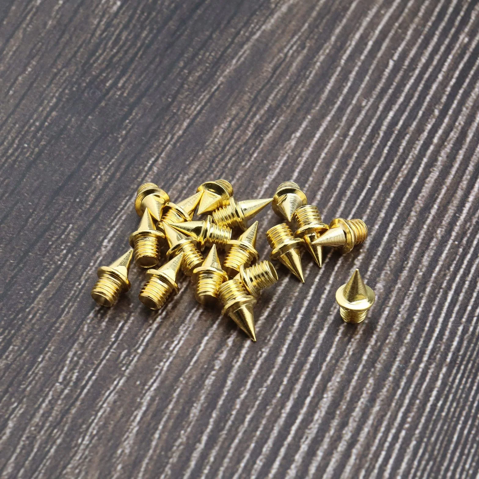 30PCS 7mm Punte Scarpe Ricambio Acciaio per Scarpe Sportive Salto Sprint