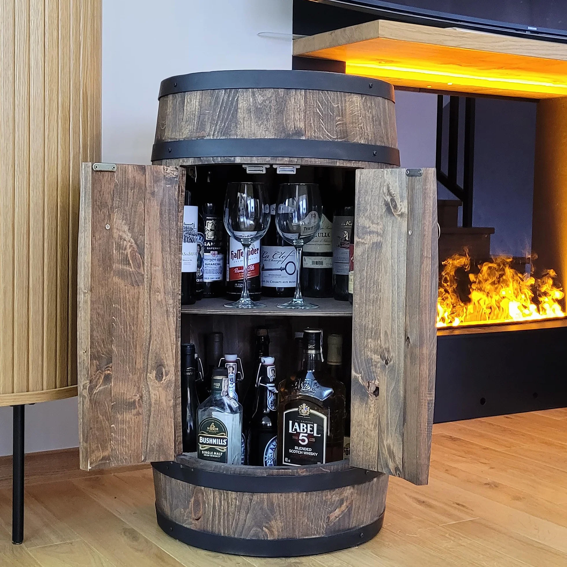 WEECO Barile con due ante, armadio per bevande, Whisky bar, Barile di vino, Cantinetta Portabottiglie in Legno, Mini Bar scaffale rotondo, Scaffale vino Botte vini, Barile Grappa, Barile da whisky