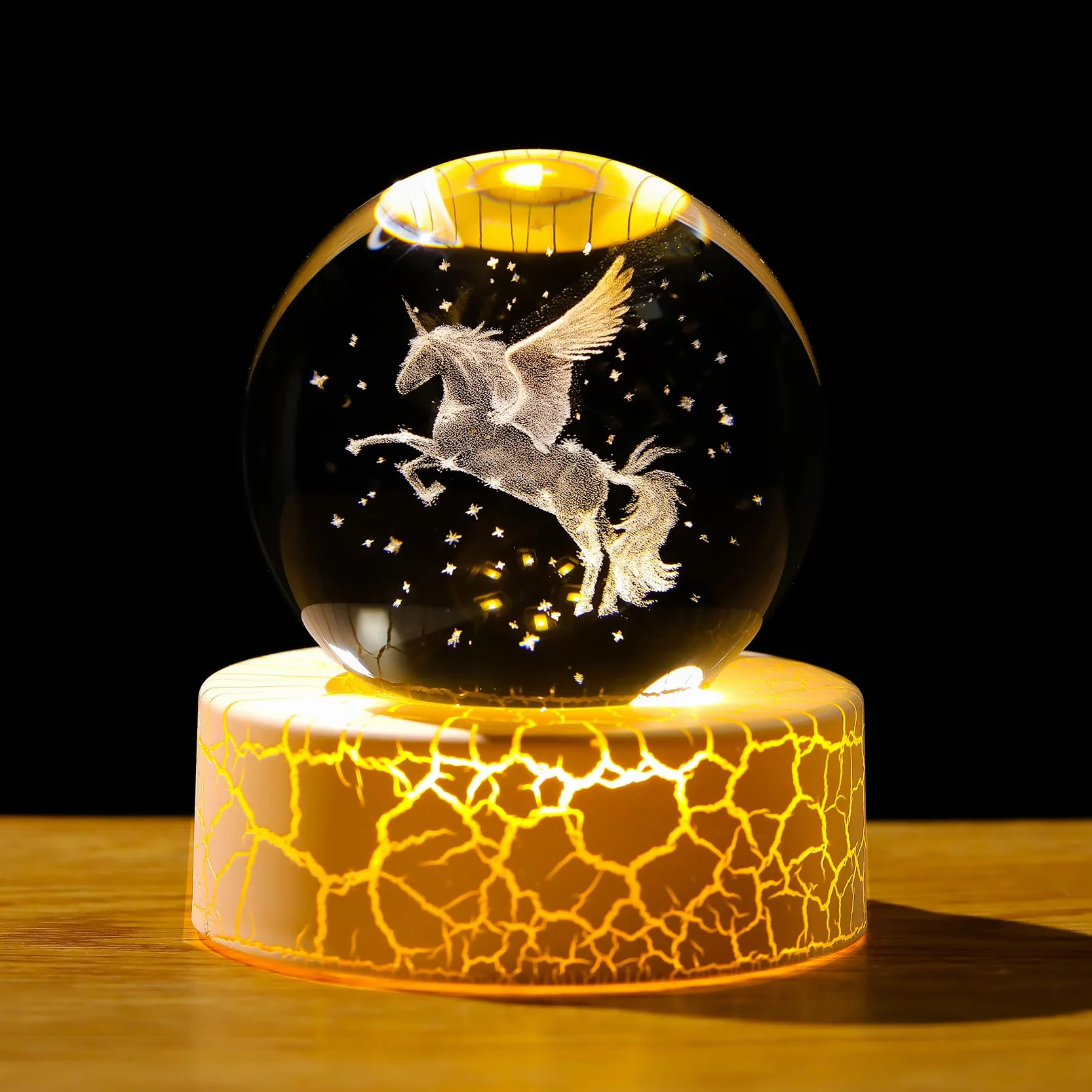 Movdyka Statuetta di cavallo volante in 3D con sfera incisa in cristallo, 6 cm, con luci calde
