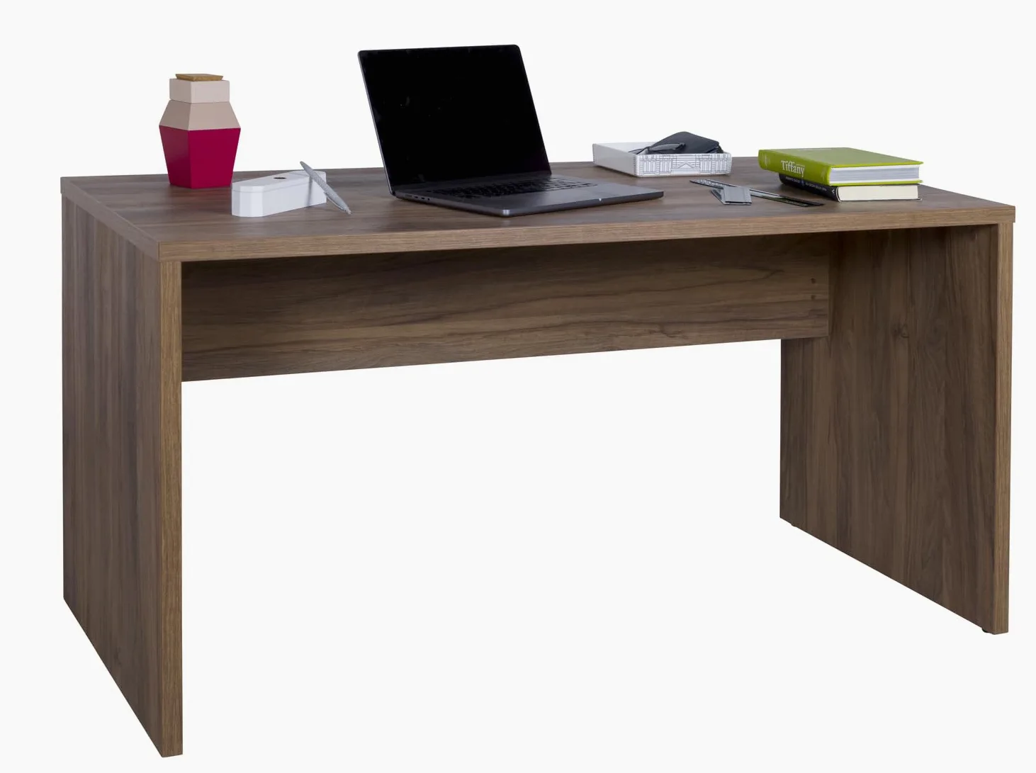 Composad | Scrivania della Linea DAVINCI BRERA con Modesty Panel, Scrivania Moderna ed Elegante, Per PC, Ufficio, Studio, (LxAxP) 138,2x74,5x68,3 cm, Colore Noce Brera, Made in Italy