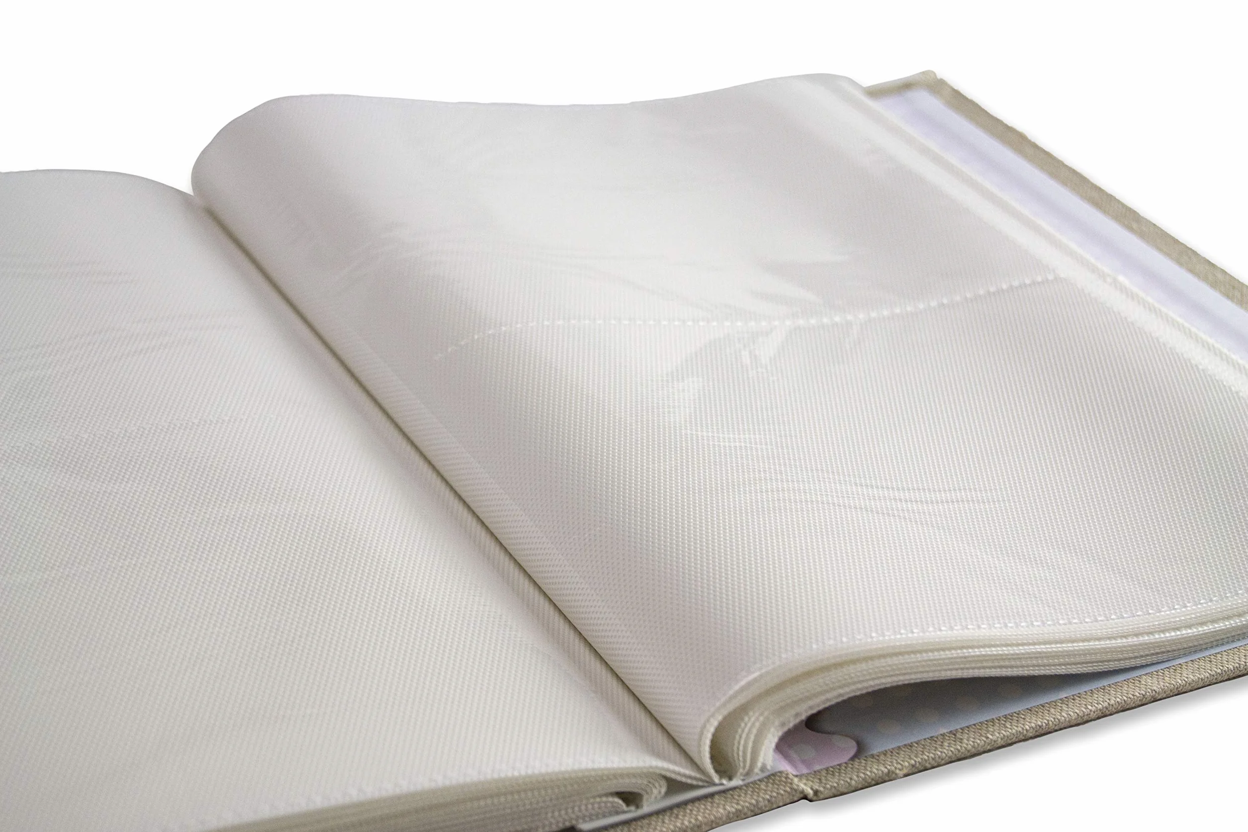 Album Fotografico con taschette cm 21x28 contiene 200 foto cm 13x18 copertina in carta stampata con rifinitura plastificata opaca, cuori colorati