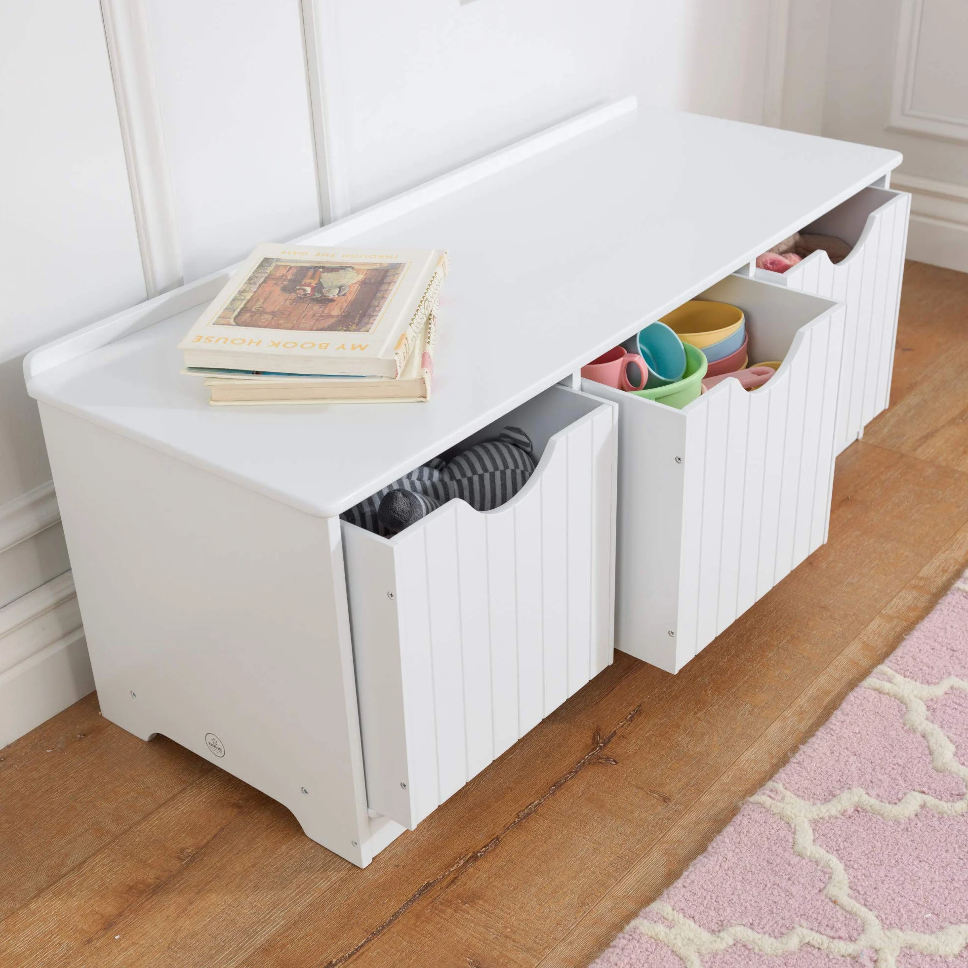 KidKraft Panca Contenitore in Legno Nantucket Bianco con 3 Cassetti Portaoggetti, Mobile Porta Giochi Bambini, Mobili per Cameretta e Sala Giochi per Bambini, 14564