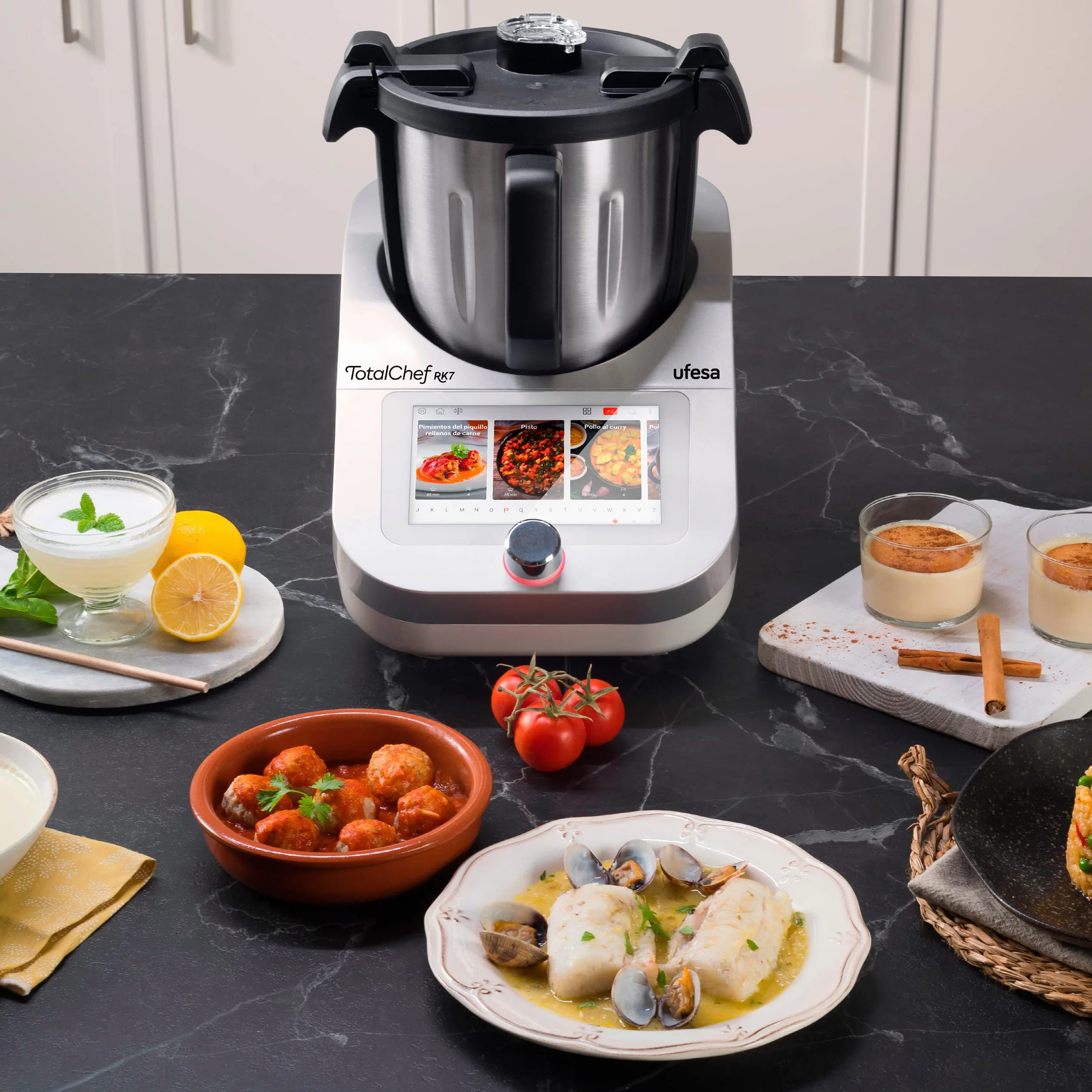 Ufesa TotalChef RK7 Robot da Cucina Intelligente Multifunzione, WIFI, Controllo Via App, 30 Funzioni, 4.5 L, Touch Screen da 7 pollici, Bilancia Integrata, Ricettario Interattivo