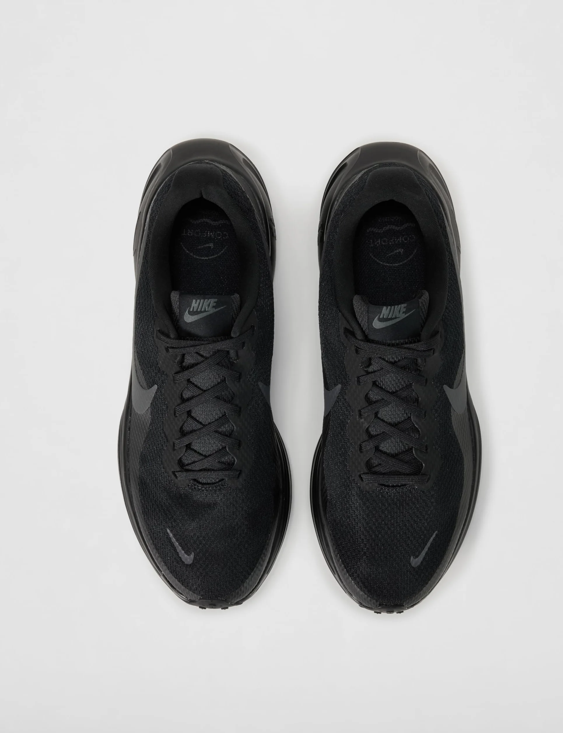 NIKE Revolution 8 Straßenlaufschuh Herren