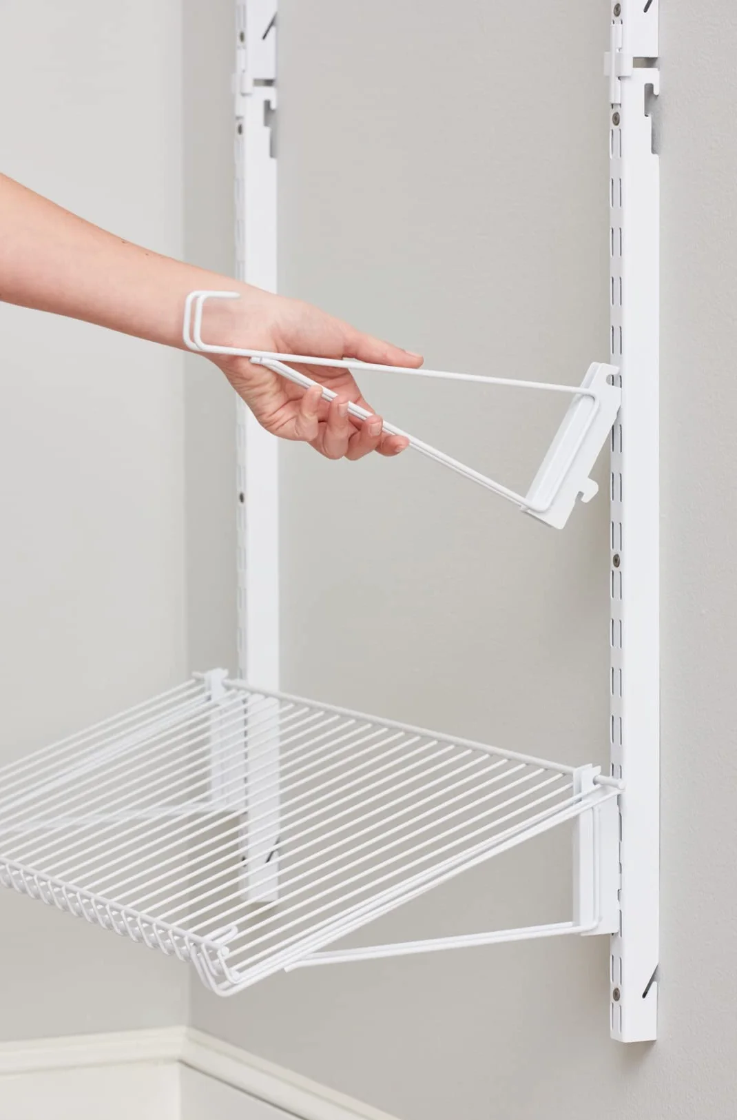 Rubbermaid - Mensola per scarpe, colore: Bianco
