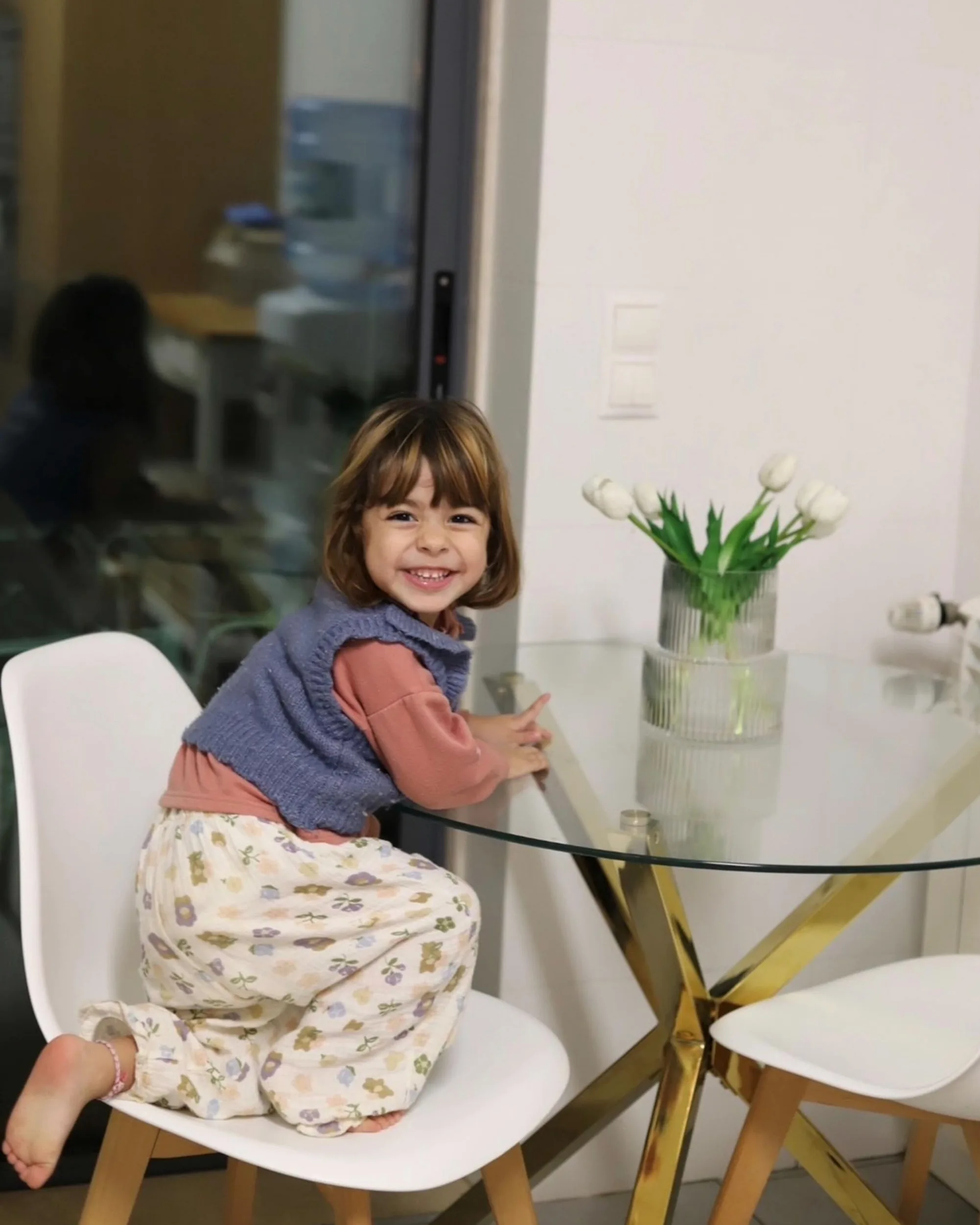 Tavolo da pranzo rotondo moderno glam ⌀ 90 cm 4 persone piano in vetro temperato Oro