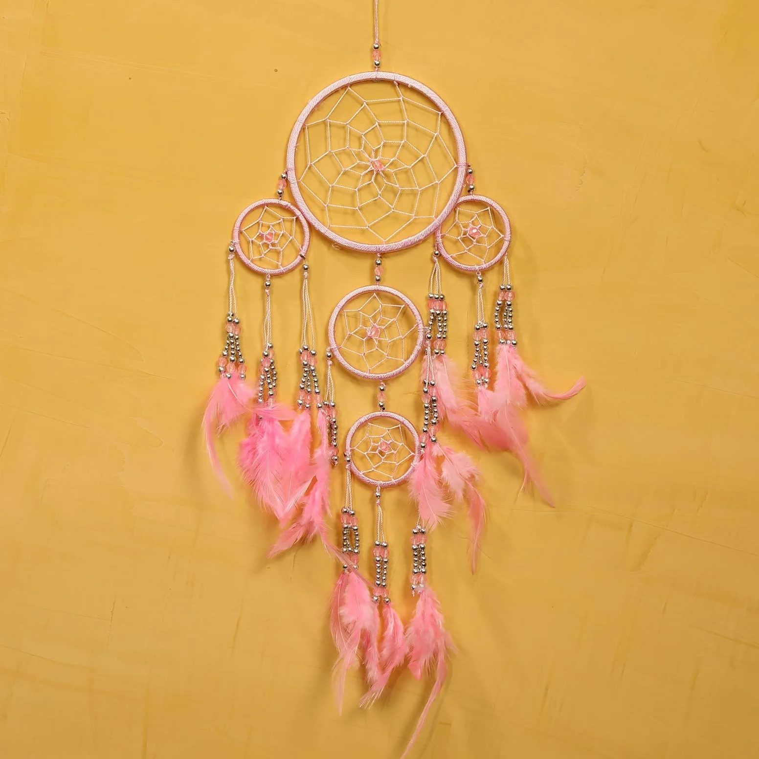 Dream Catcher Bohemien Fatto a Mano Acchiappasogni Etico con Piume Rosa e Perline 12 cm x 35 cm