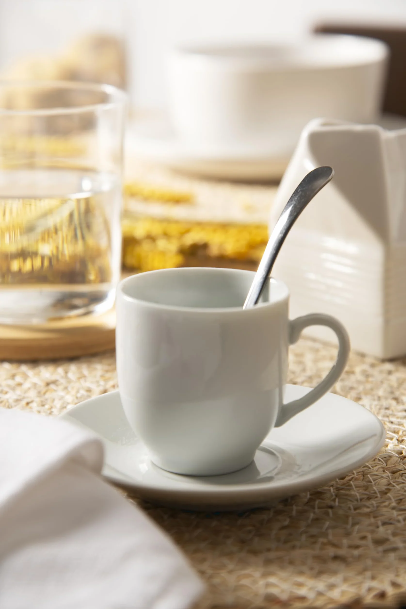 Excelsa Simple White Set 6 Tazzine Caffè con Piattino, Bianco, Porcellana, Capacità 100 Ml.