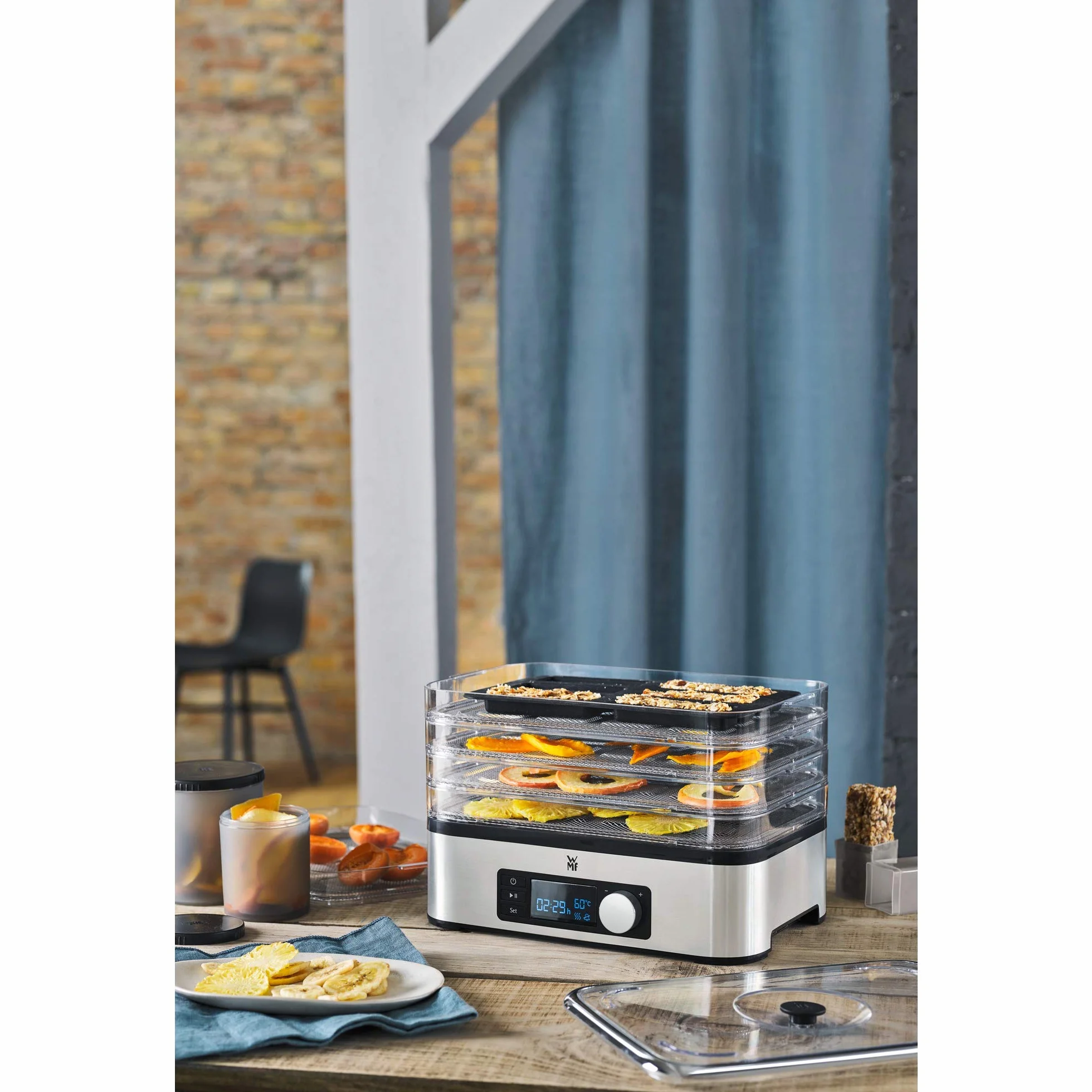 WMF KitchenMinis Essiccatore Compatto Snack to Go, in Acciaio Cromargan con 5 Griglie di Essicazione in Tritan, Sistema Silenzioso, Essicatore con Display LCD e Timer Programmabile, Dim. 28 x19x21 cm