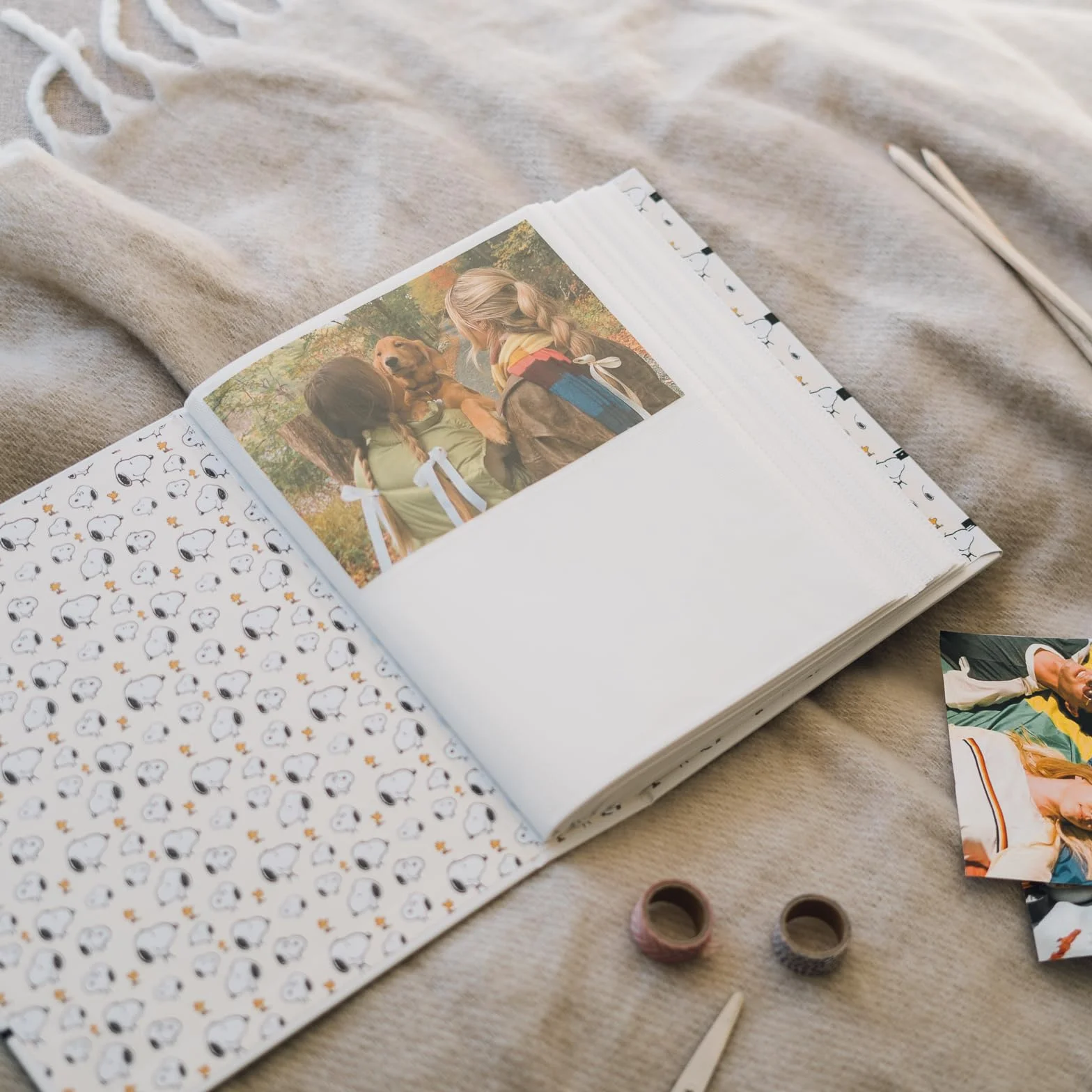 Grupo Erik Album Fotografico Snoopy Peanuts - Album Foto 13x20 cm con 304 Tasche Copertina Rigida e Compatibile con Foto 10x15, 13x18 o 13x19 | Snoopy Gadget