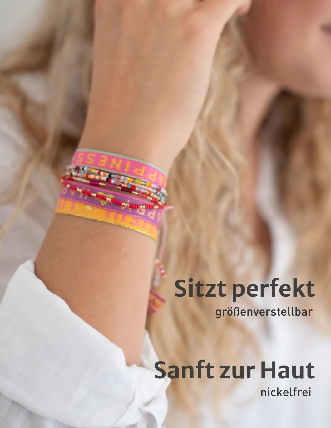 Bracciale Boho Donna in Tessuto con Scritta La Vie Est Belle