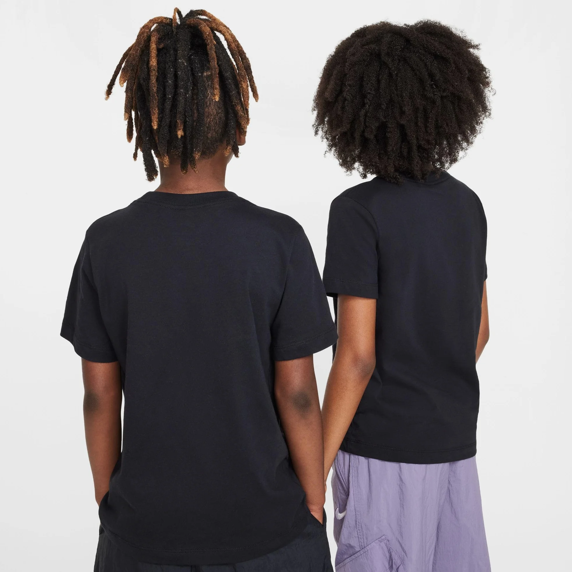 Nike K NSW Tee EMB Futura Lbr Top Unisex - Bambini e Ragazzi (Pacco da 1)