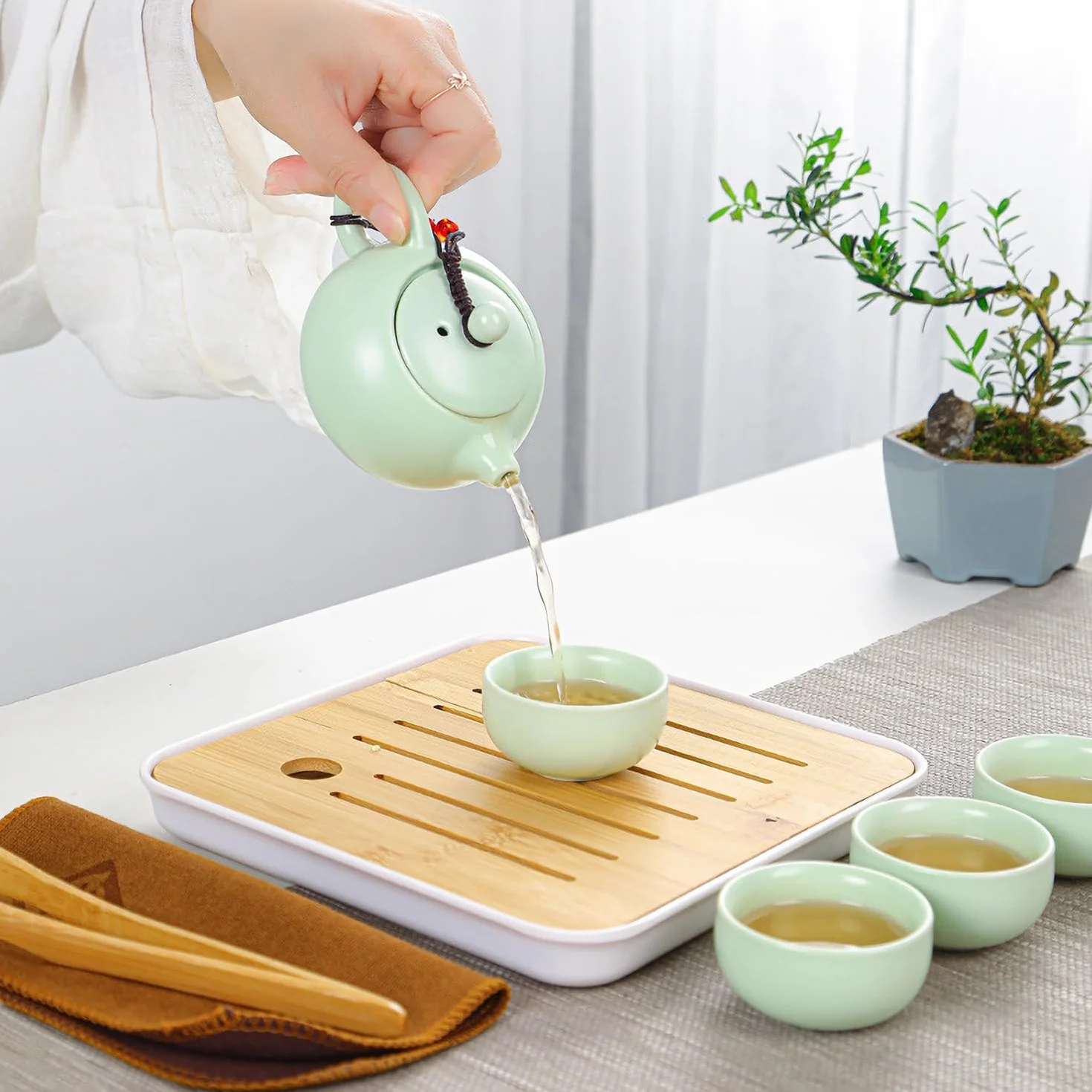 Set di Teiera Cinese Kungfu - Servizio da Tè in Ceramica con 4 Tazze, Lattina e Vassoio da Viaggio