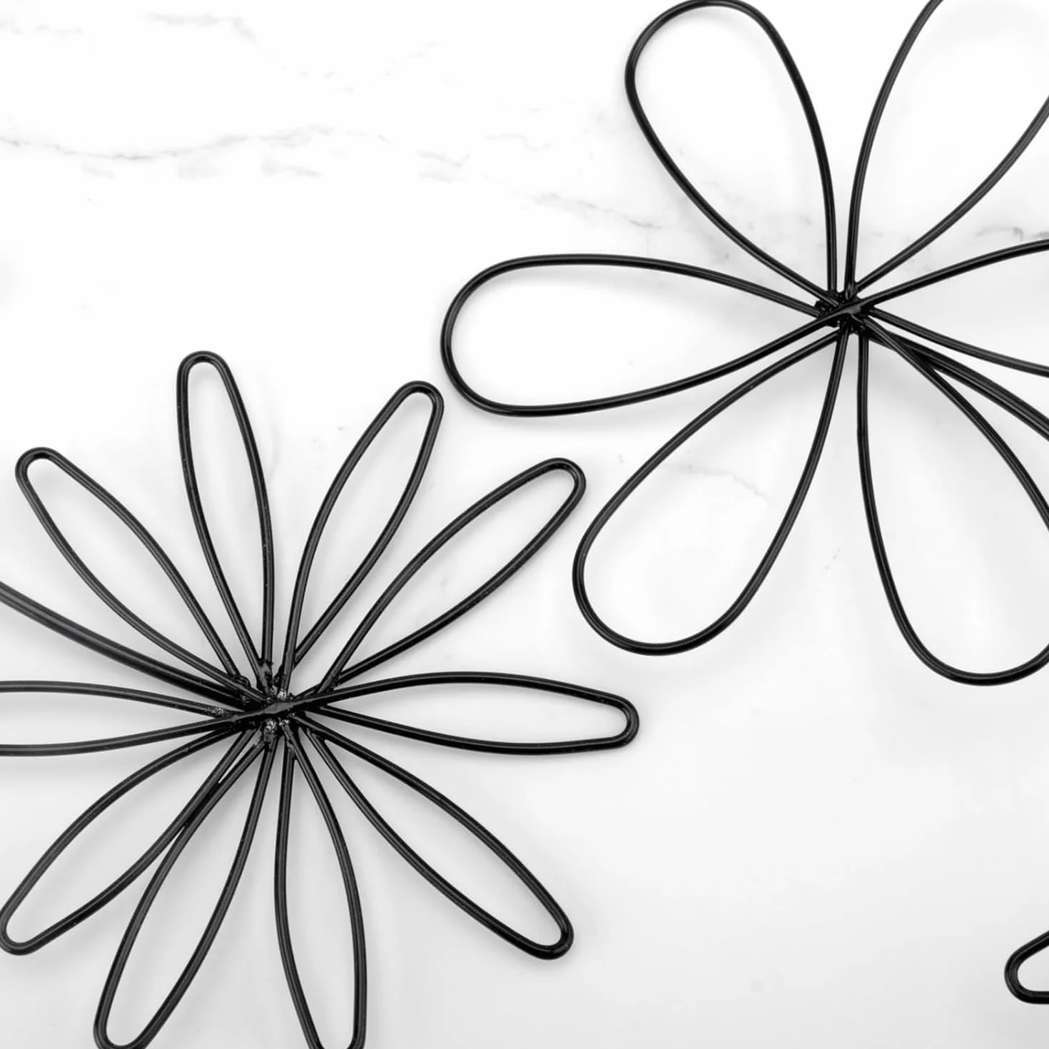 VOSSOT Set di 2 espositori floreali in metallo su base in legno