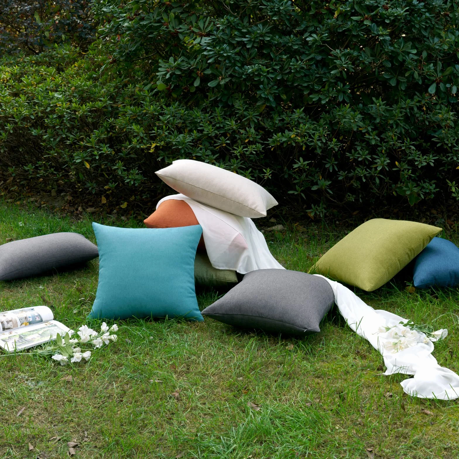 EMEMA Federe Cuscini Impermeabili per Divano in Lino Camera da Letto Copricuscini all'Aperto Esterno per Soggiorno Balcone Decorativi Federa Elegante e Moderna 2 Pezzi 30x50cm Blu Chiro