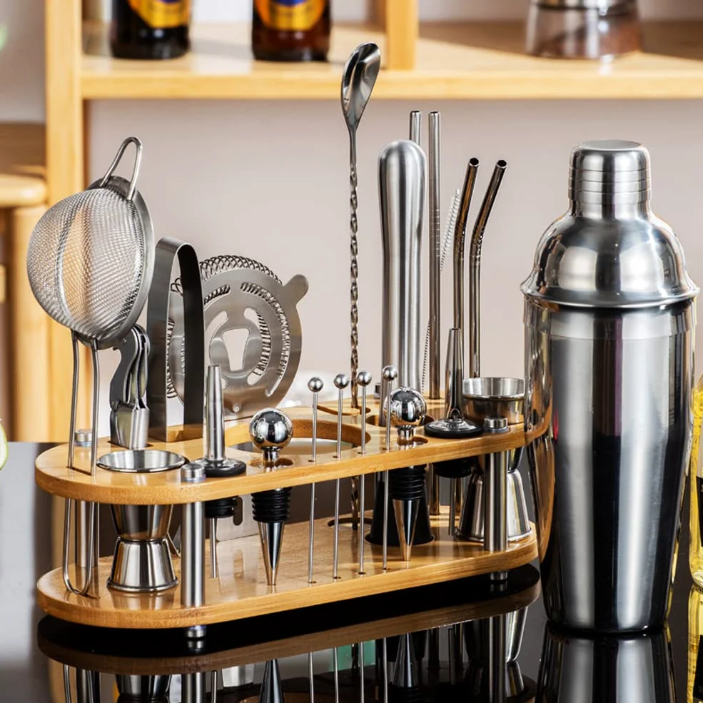 DUEBEL Kit da Barman | Set Professionale di 24 Pezzi per Mixology | con Borsa da Viaggio per Barman e Elegante Supporto in Bambù | Perfetto per Un'esperienza di Miscelazione di Bevande Eccezionale.