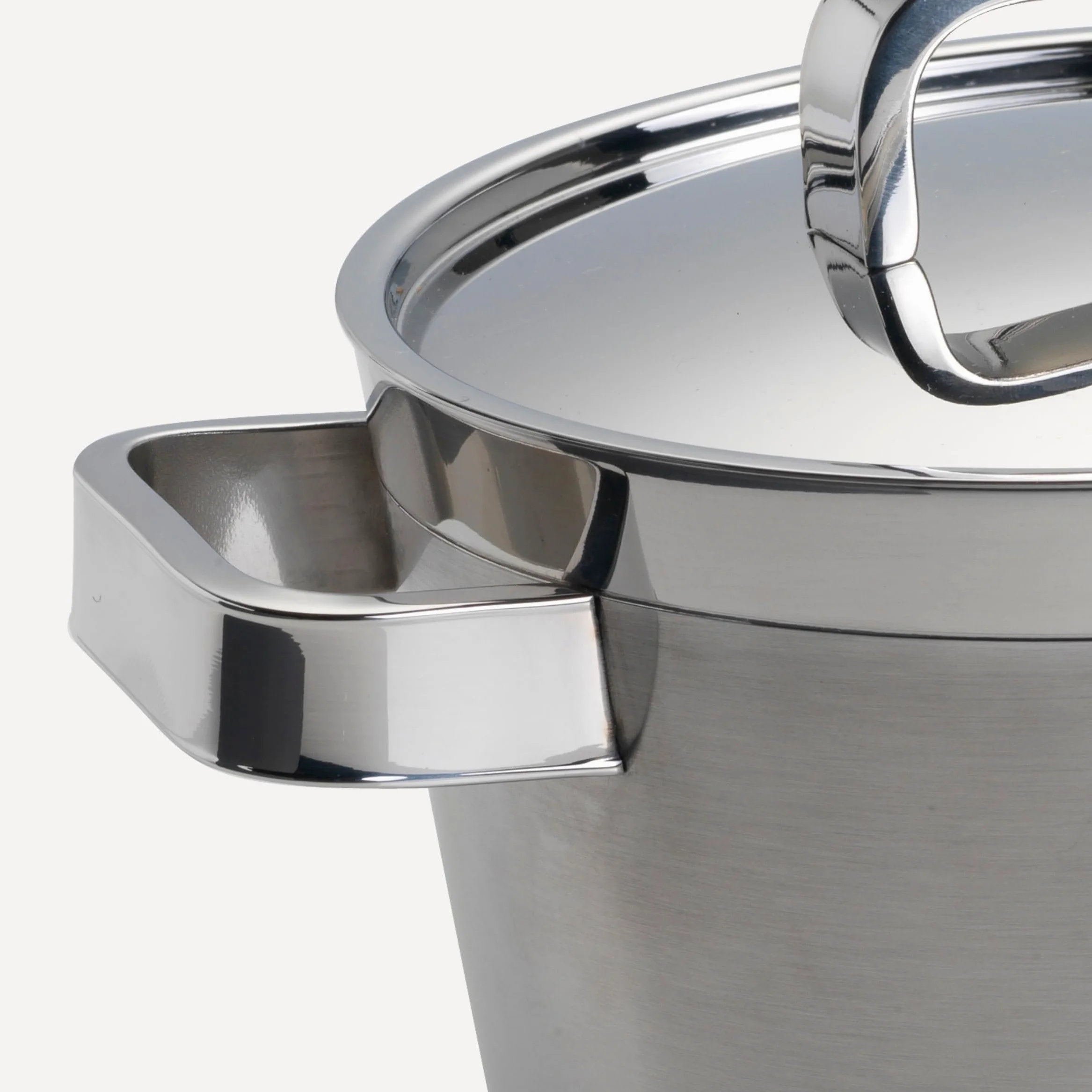 BK Conical Profi Batteria di Pentole Inox 18/10 4 Pezzi con Coperchi | Acciaio inox 18/10, coperchi in acciaio inox, induzione, forno fino a 230 °C, lavastoviglie