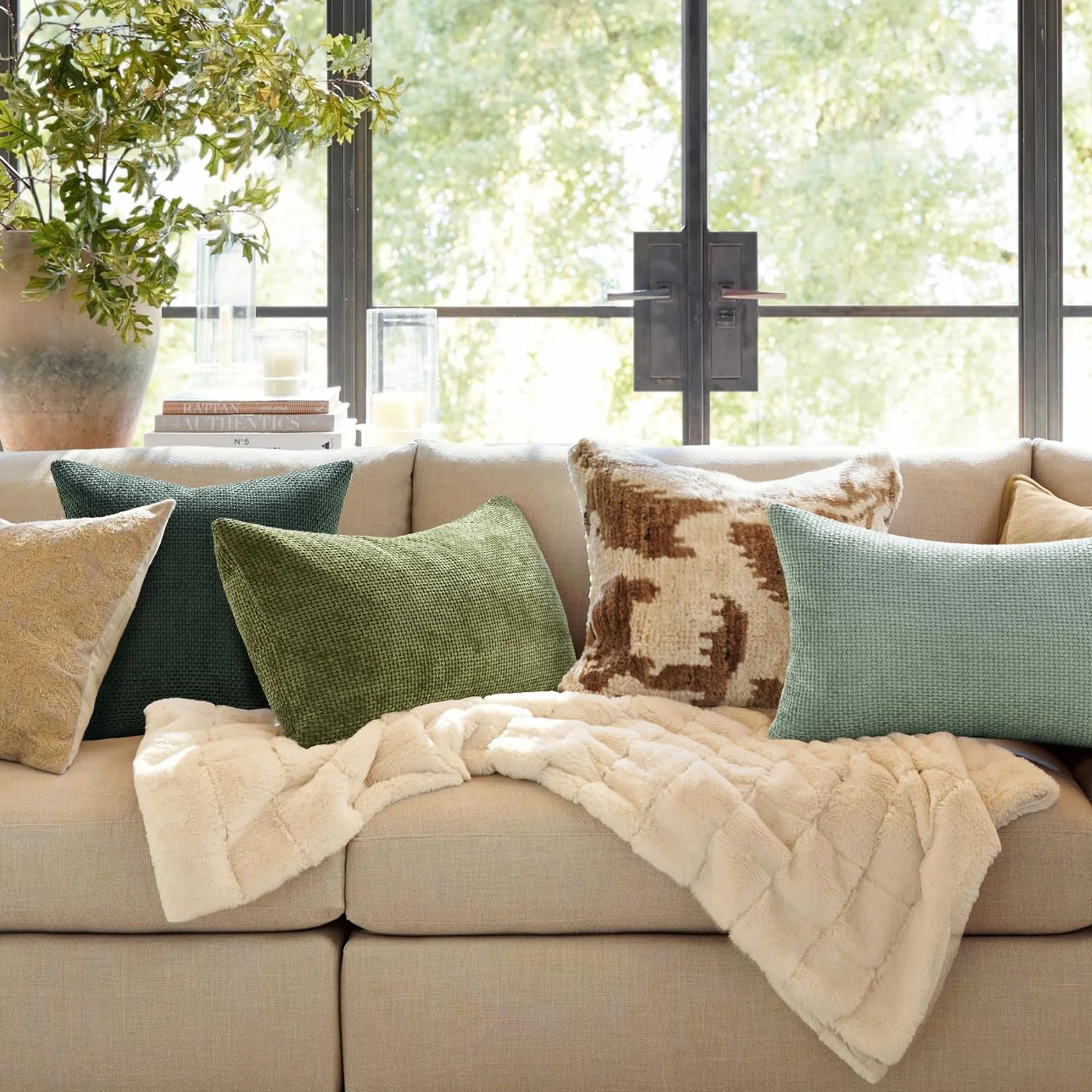 Topfinel Set di 4 Federe Cuscini in Ciniglia 40x40cm per Divano Decorative Federe Copricuscini per Soggiorno Camera da Letto con Cerniera Invisibile Fodere Cuscino Verde