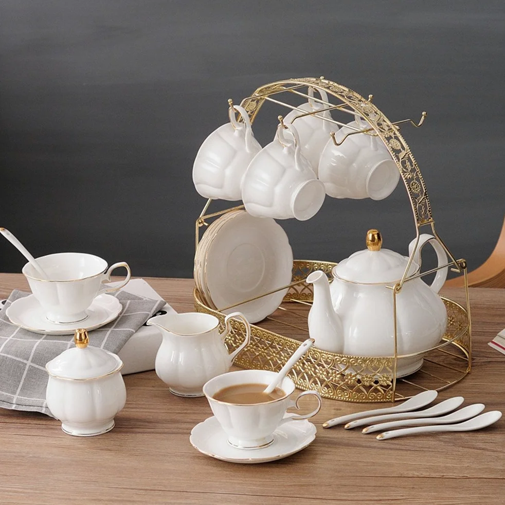 fanquare 15 Pezzi Set da tè in Ceramica Bianca Inglese Semplice,Teiera,Tazze di Porcellana per Osso con Cucchiai di Supporto in Metallo