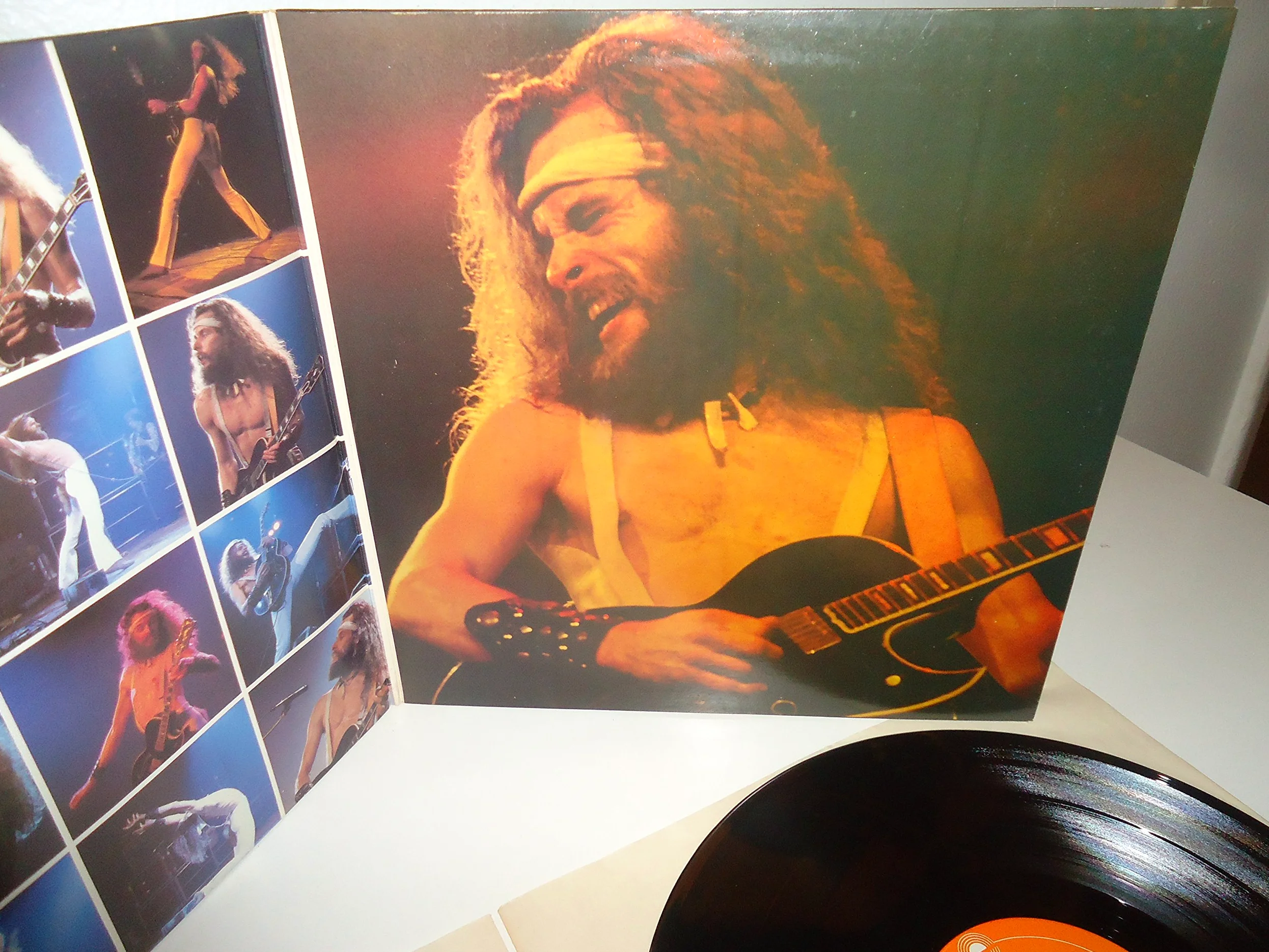Ted Nugent di Double Live Gonzo. Etichetta: Epic ke2 35069, Epic 35069 formato: 2 – Vinile, LP, Album Country: US Released: 1978 Genre: Rock Style: Hard Rock – VG + +/NM