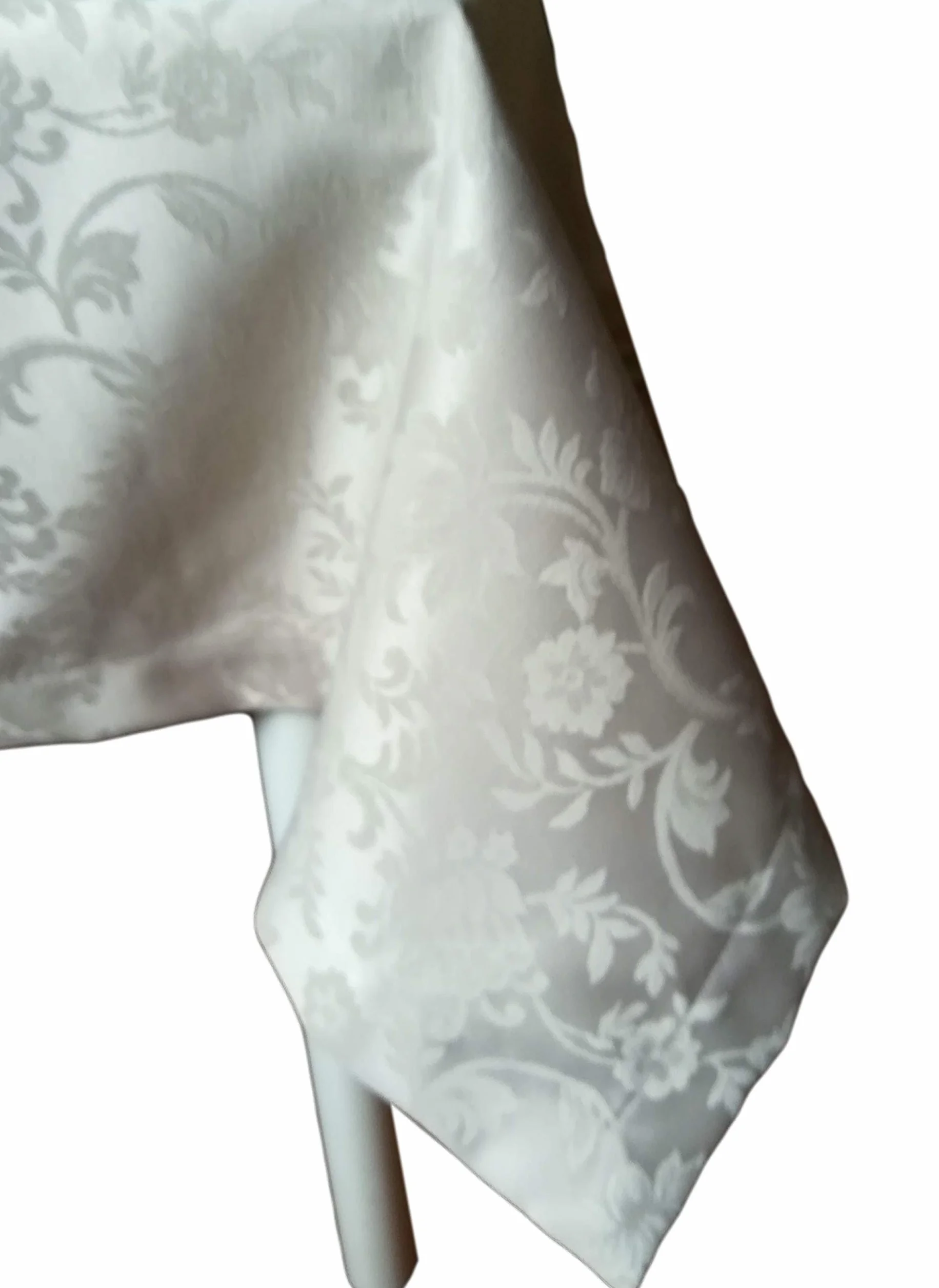 RICAMI FIORENTINI BALDI Tovaglia antimacchia Rettangolare per 16 Cm 180X320. Antimacchia No Stiro Tipo fiandra rifinitura Orlo Dritto. Molto Resistente. Prodotto Artigianale Toscano. Salmone 04