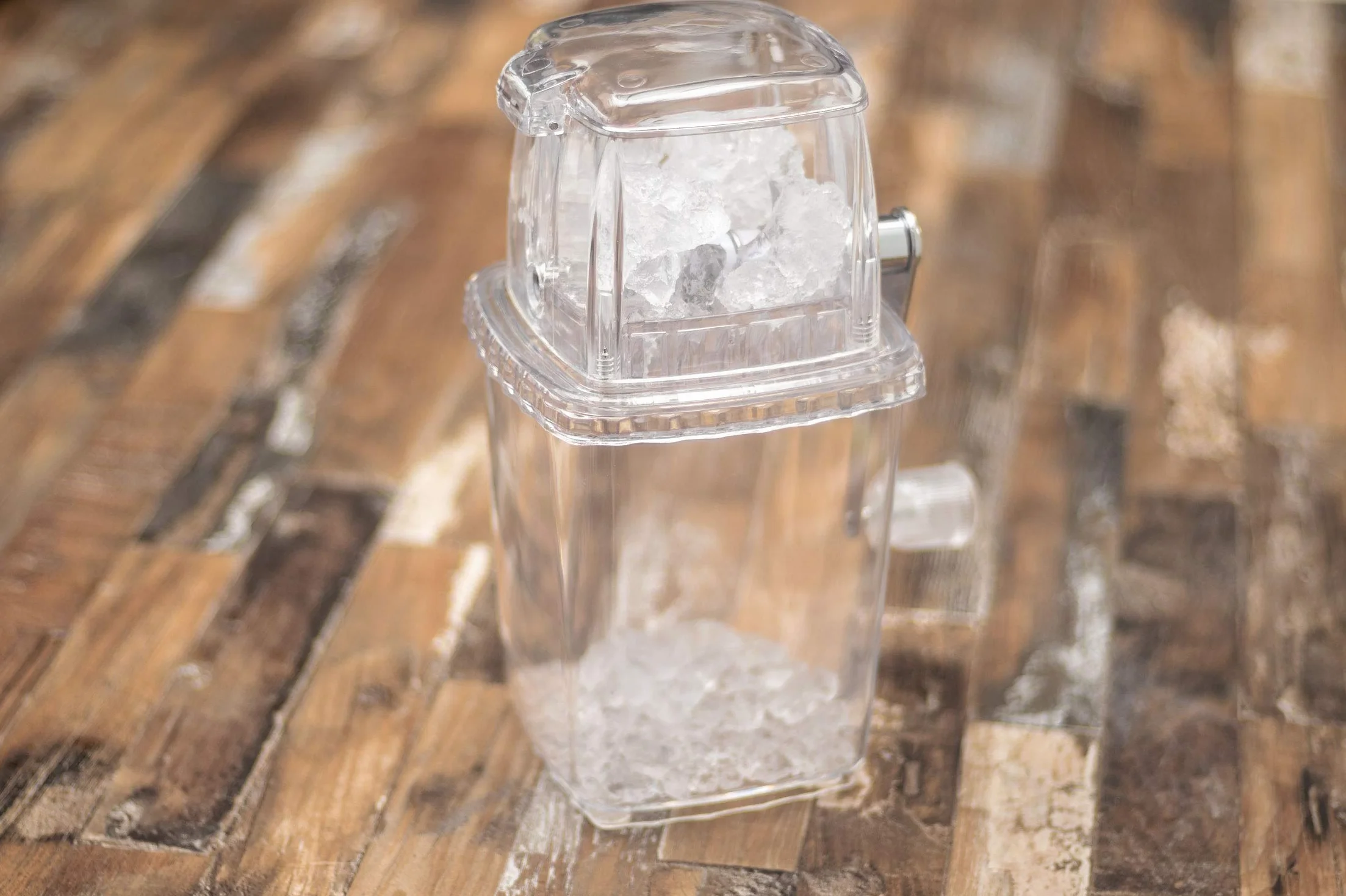 Tritaghiaccio, Ice Crusher di Alta qualità, Trasparente, lamette in Acciaio Inossidabile, Robusto e Durevole per la Produzione di Ghiaccio tritato