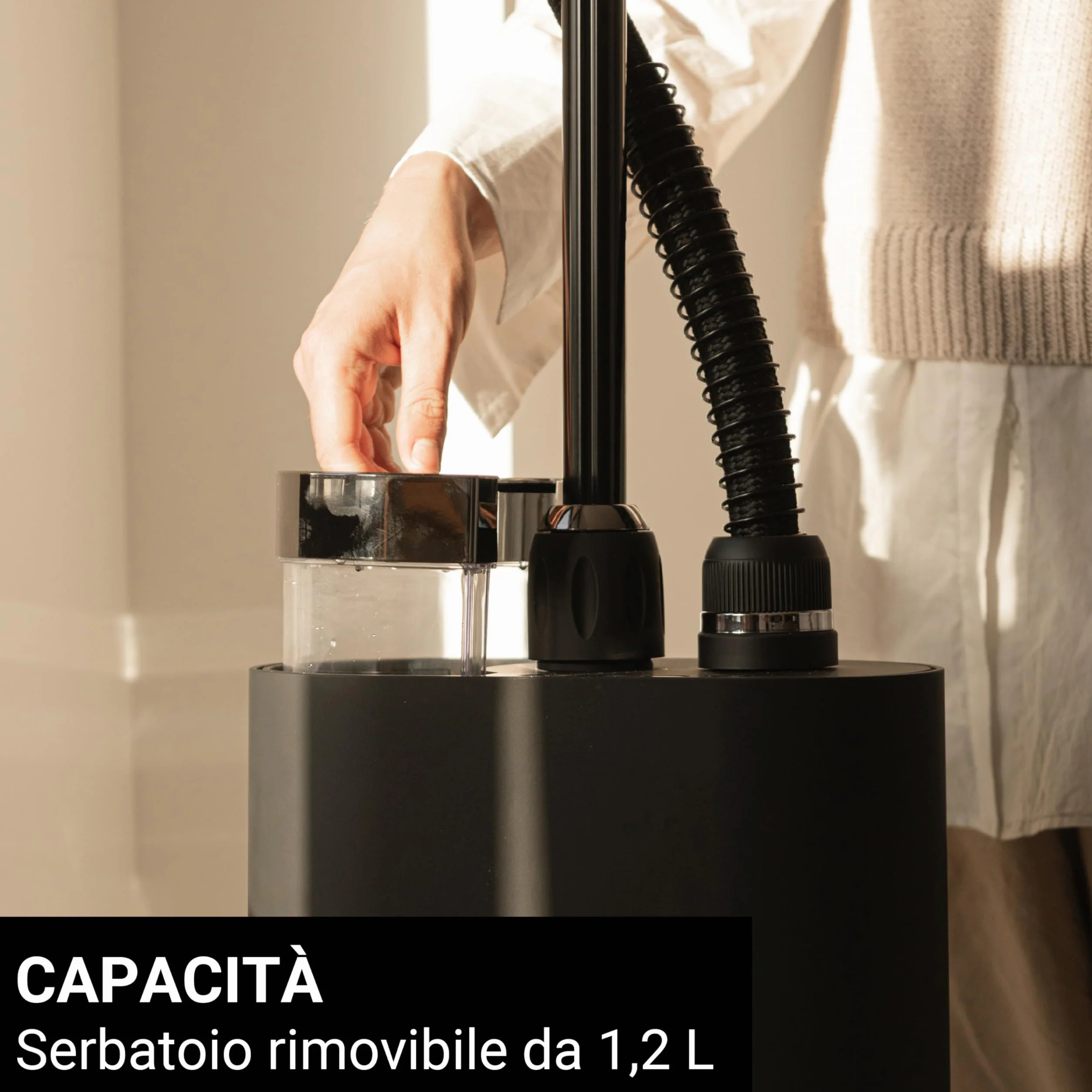 SteamOne Stilys SY70SB Ferro da stiro a vapore 2000 W 42 g/min Steamer verticale Autonomia 1H Pronto all'uso 60 secondi Start&Stop Spegnimento automatico Anticalcare