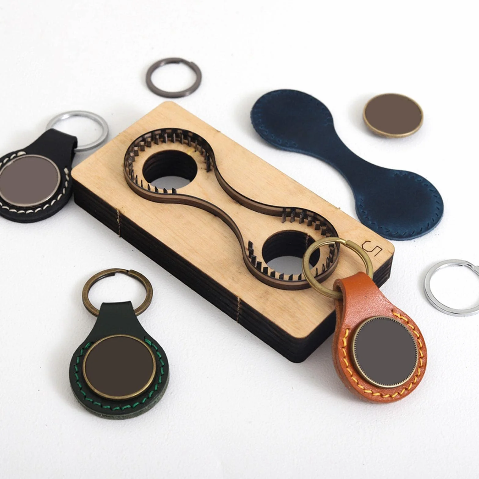 Set di Strumenti per Portachiavi in Legno da 1 Pezzo Fustelle in Metallo per Artigianato in Pelle