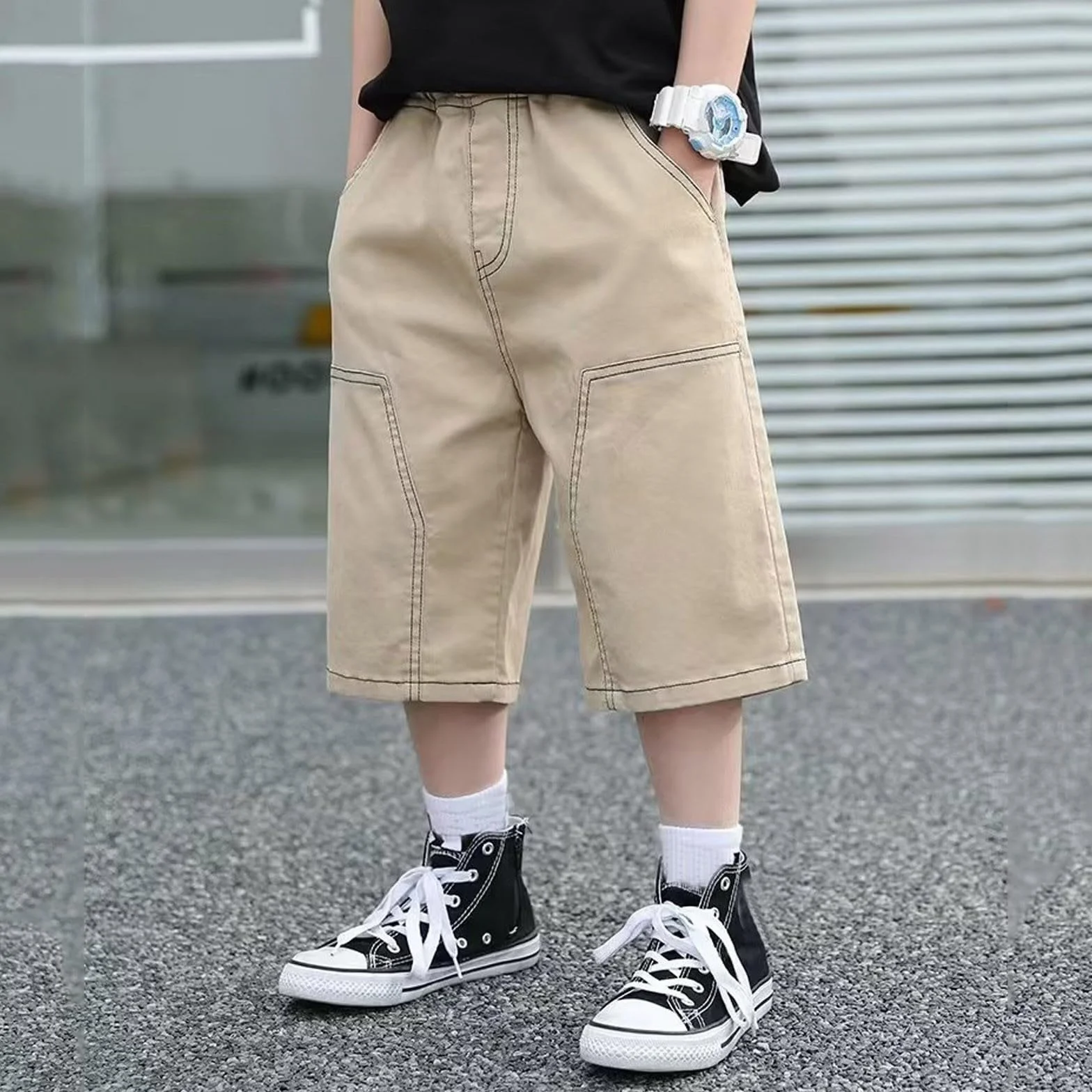 Pantaloncini cargo per bambini elasticizzati modello 98