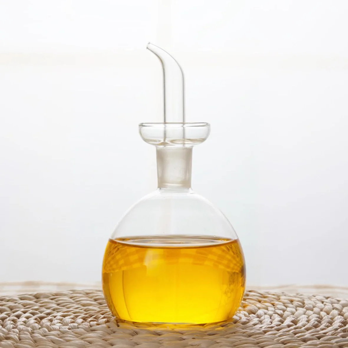 Ipetboom Bottiglia di Olio in Vetro Trasparente da 200ml Beccuccio Anti-perdite, Contenitore per Olio e Aceto per Uso Domestico e Professionale, Design a Tenuta Stagna
