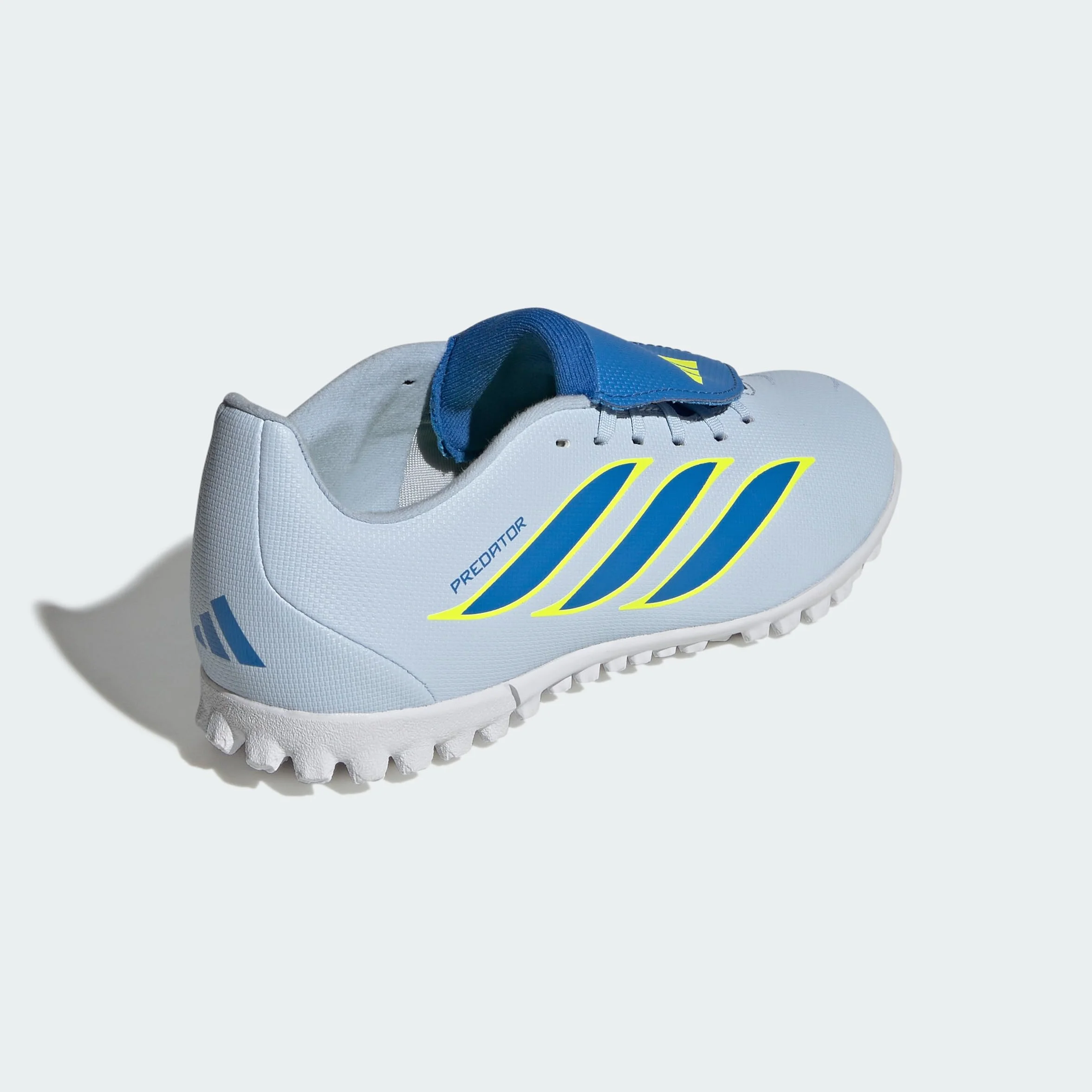 adidas Kids Scarpe da Calcio Predator Club Kids con Linguetta Ripiegabile per Erba Sintetica