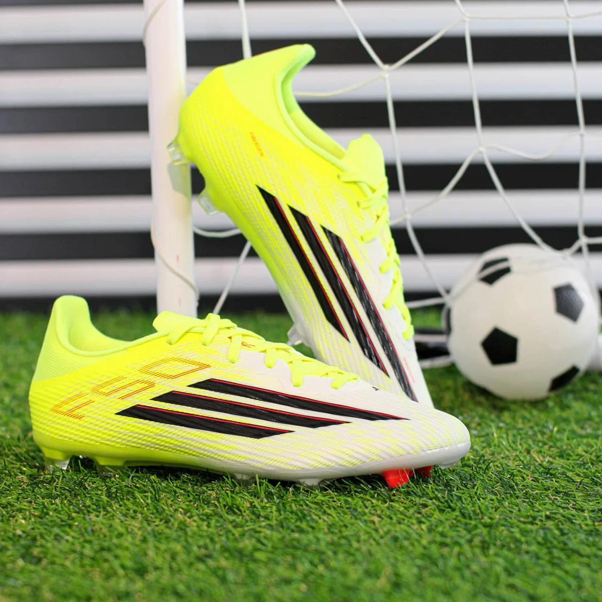 adidas Unisex Scarpe da Calcio F50 League per Terreni Naturali compatti/multiterreno